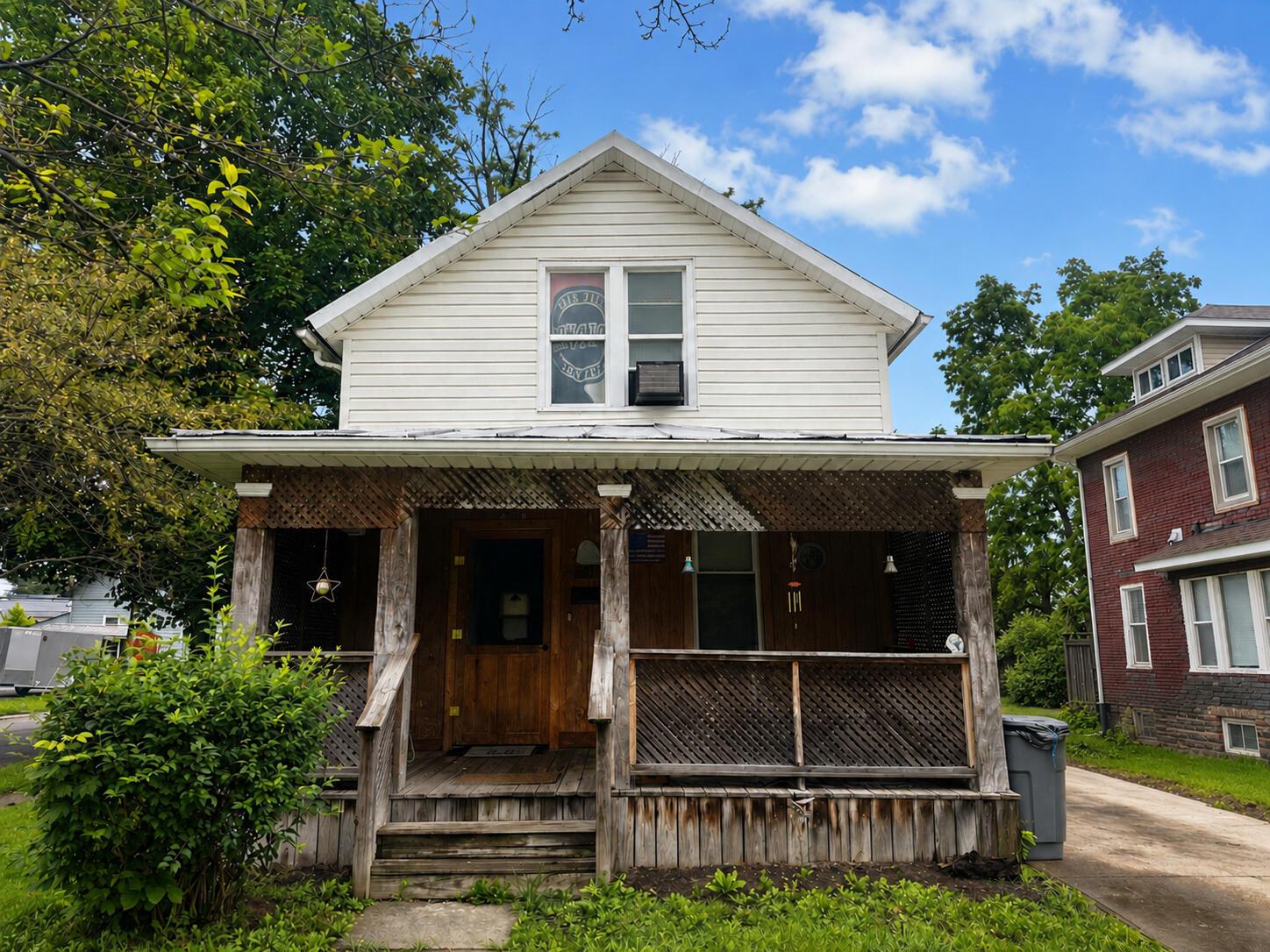 500 E Warren Street Property Photo 1