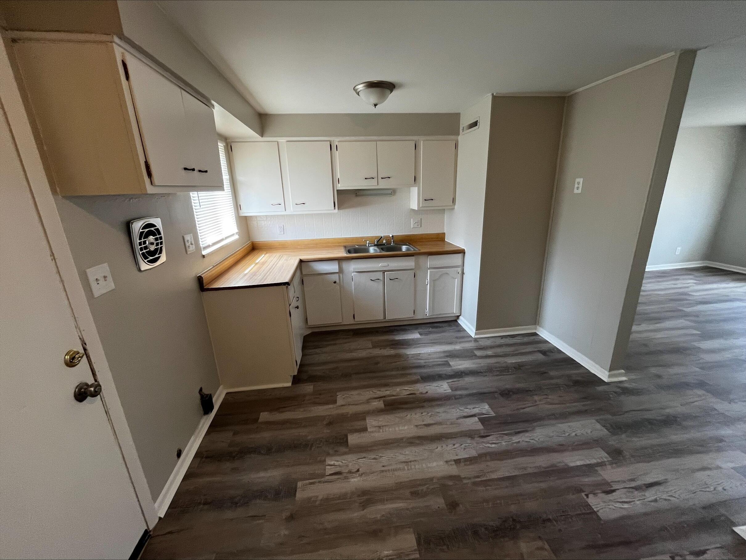 4677 Hilton Avenue, D Property Photo 3