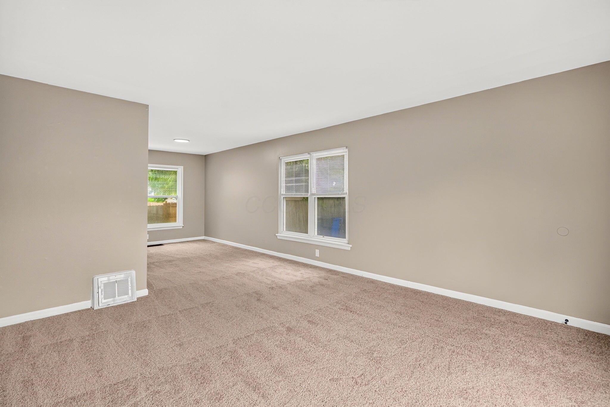 3444 Kimberly Avenue Property Photo 3
