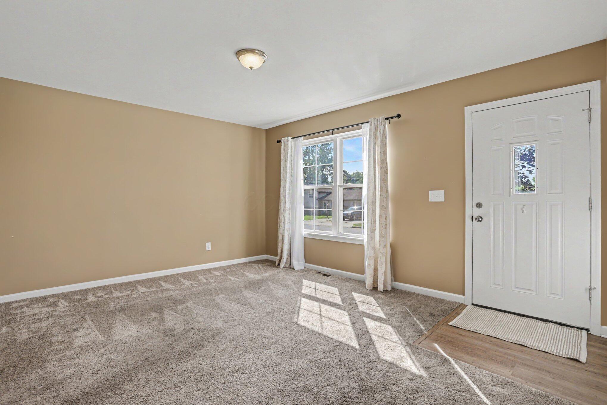 750 Crescent Drive Property Photo 6