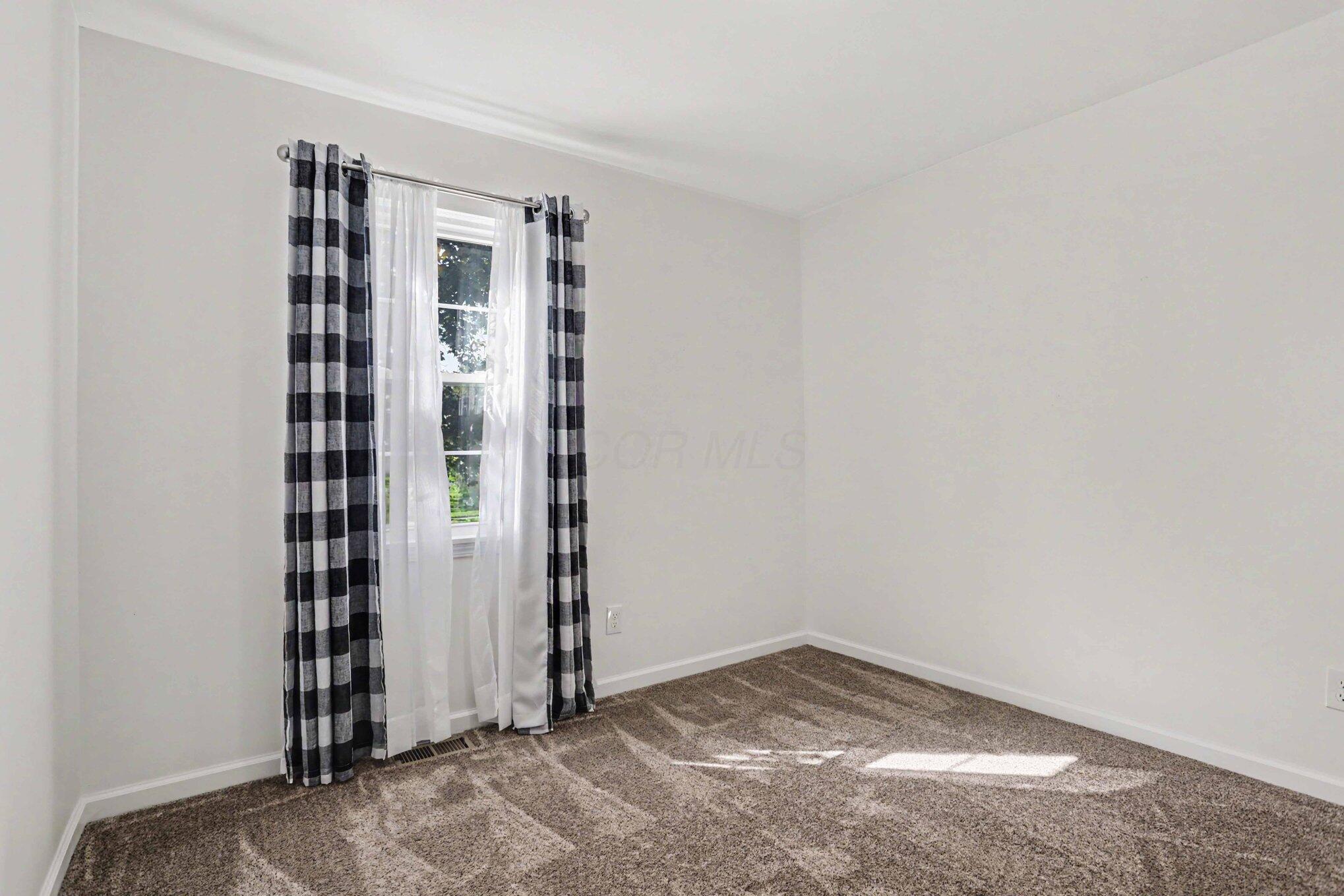 750 Crescent Drive Property Photo 15