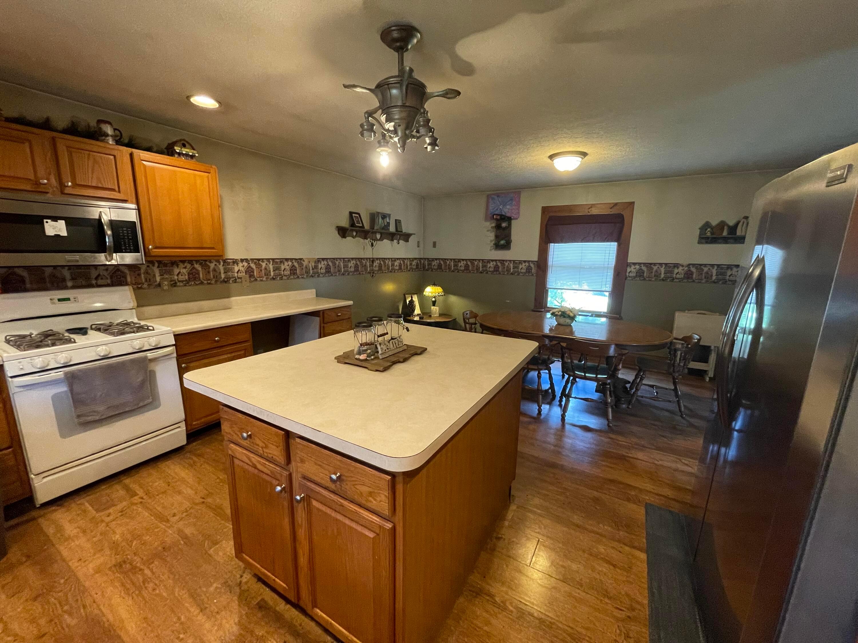 455 Long Street Property Photo 22