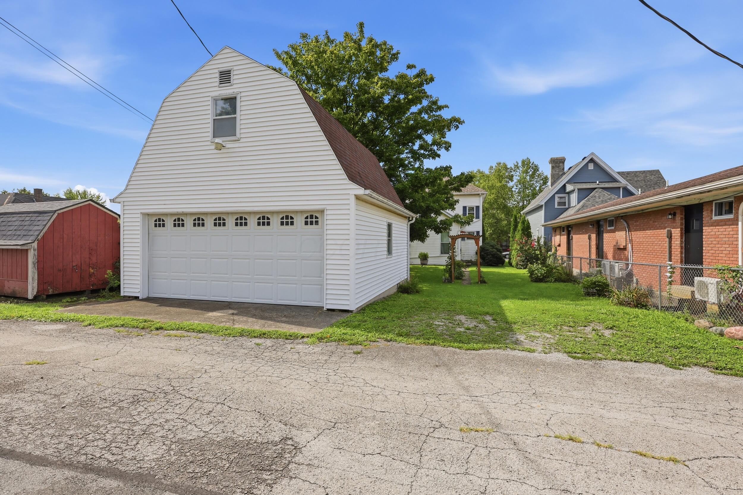 124 E North Street Property Photo 30
