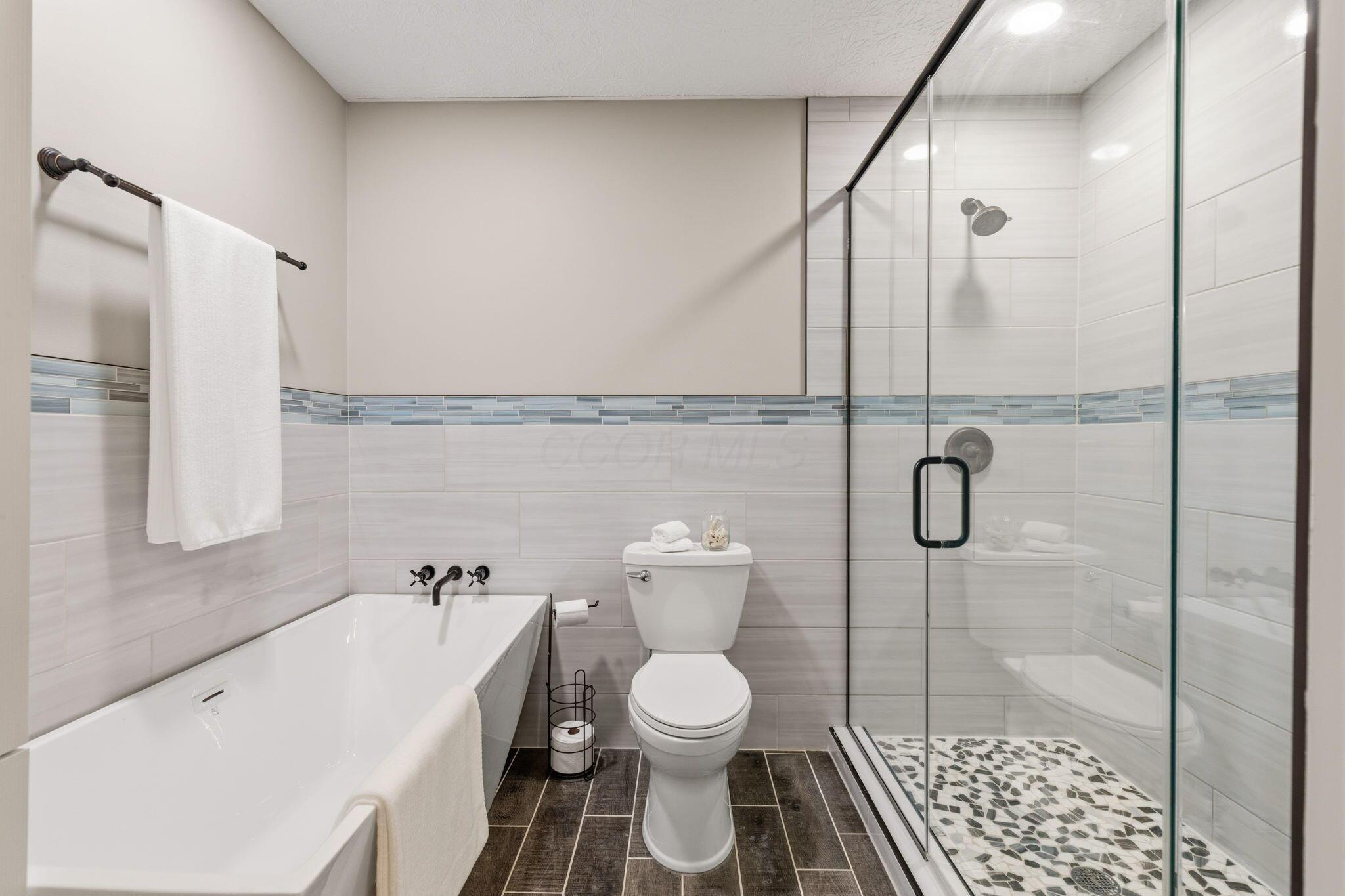 342 Green Meadows Drive W Property Photo 19