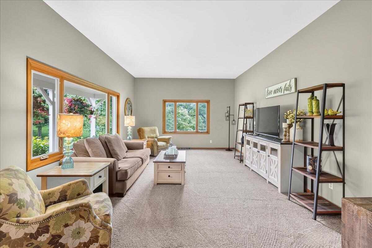 20451 Orchard Road Property Photo 6