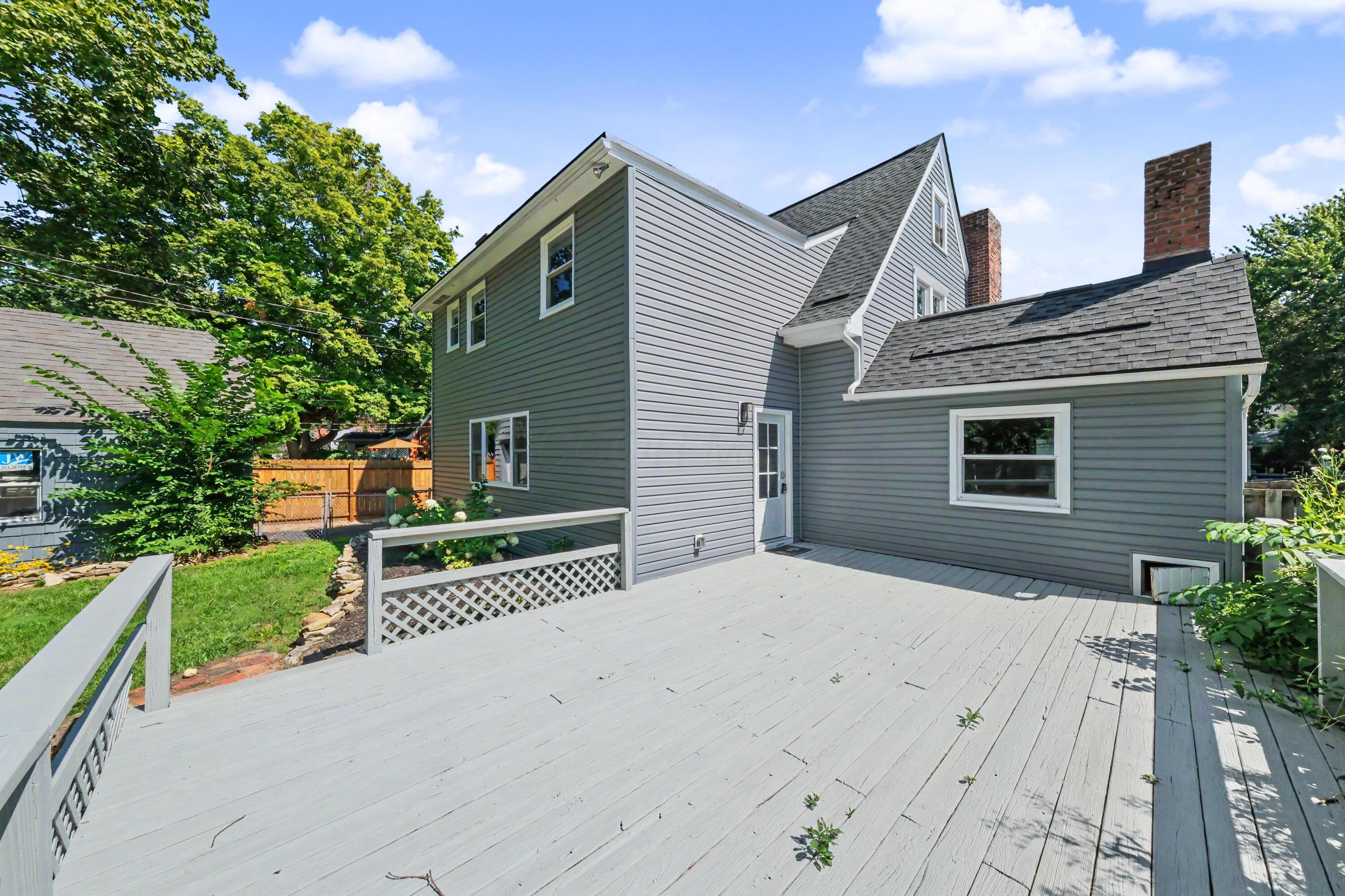 667 King Avenue Property Photo 16