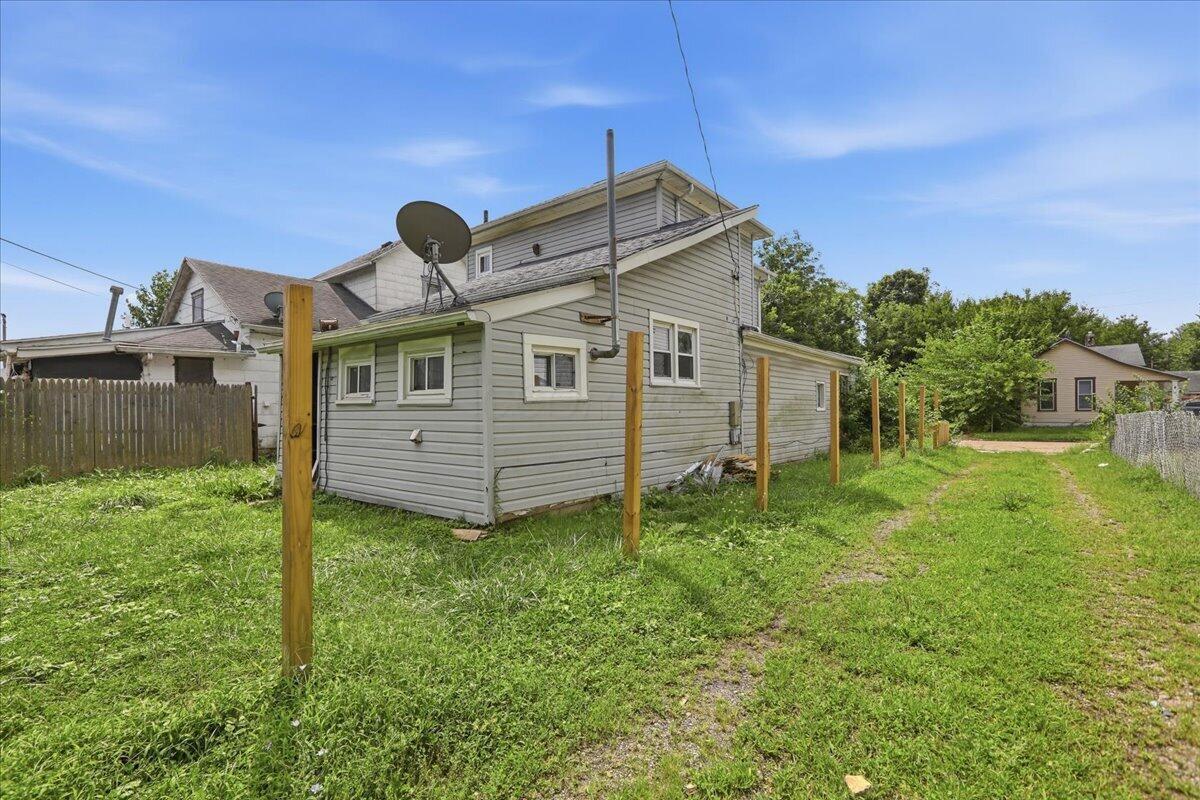1322 Linden Avenue Property Photo 3