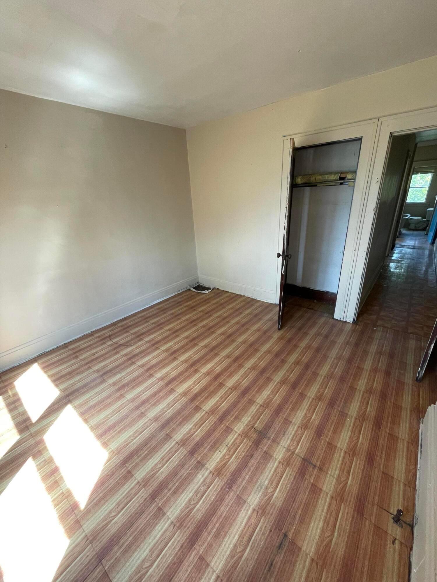 790 E Starr Avenue Property Photo 23