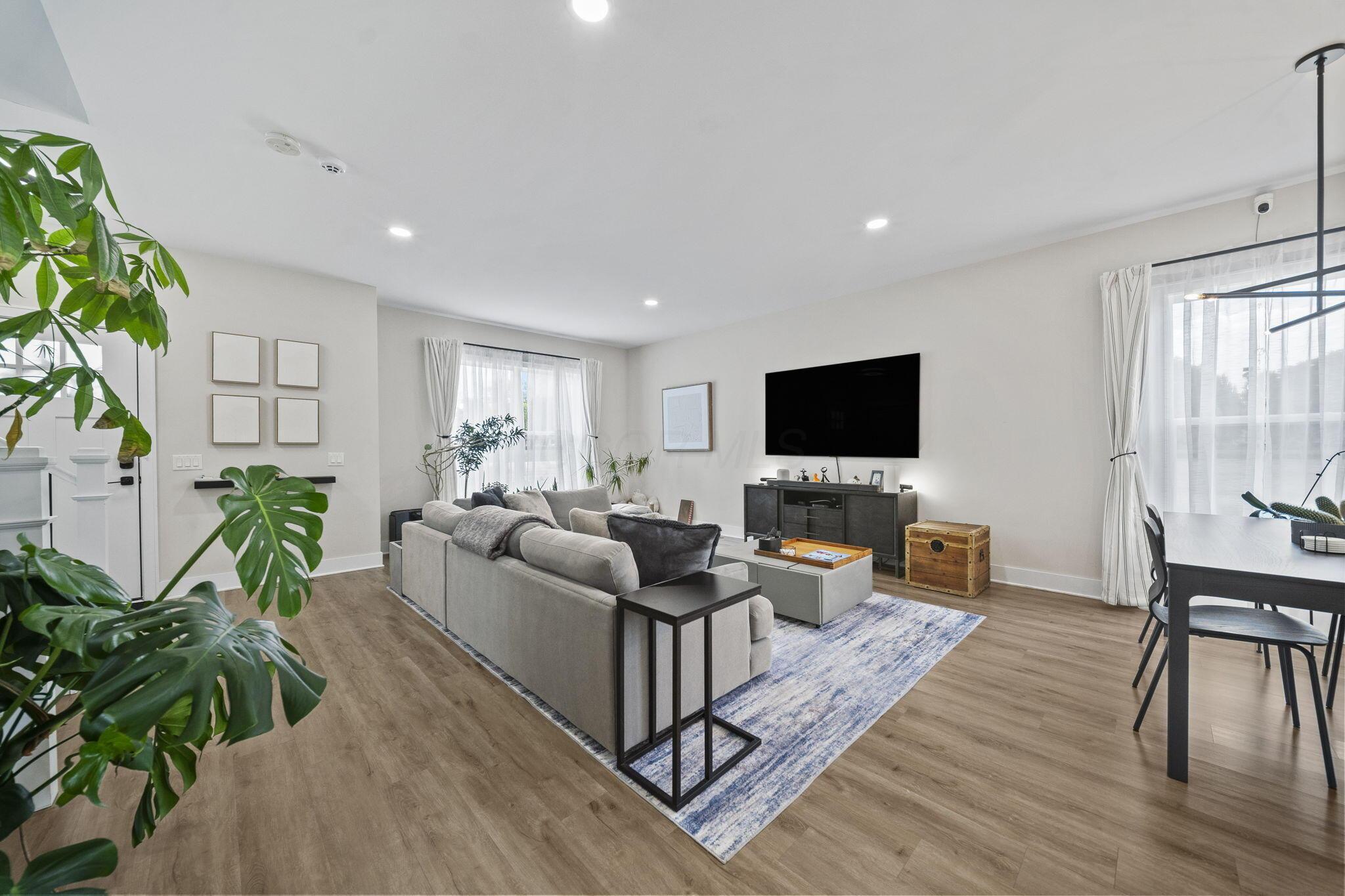 481 N Monroe Avenue Property Photo 4
