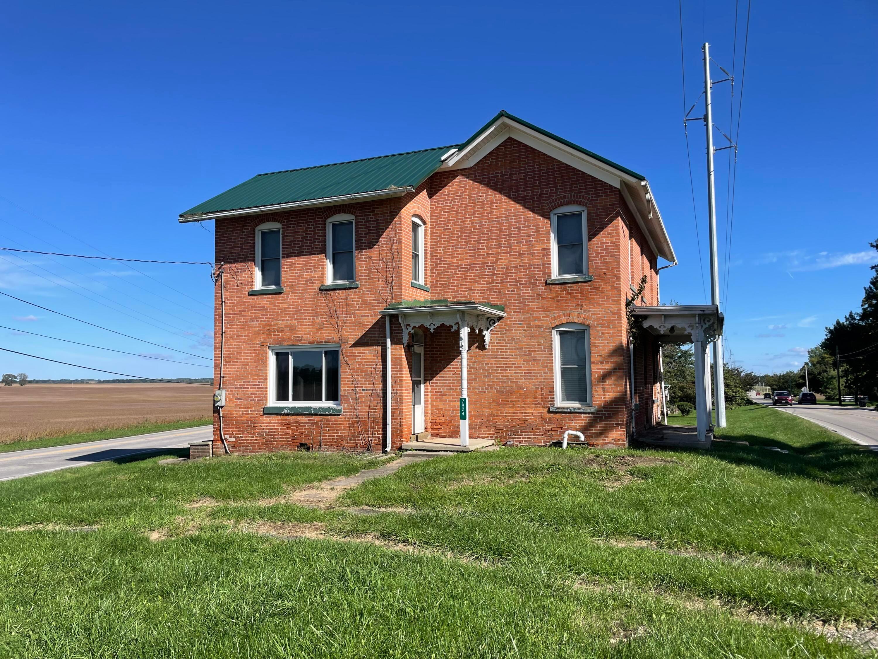 7924 E State Route 56 Property Photo 1