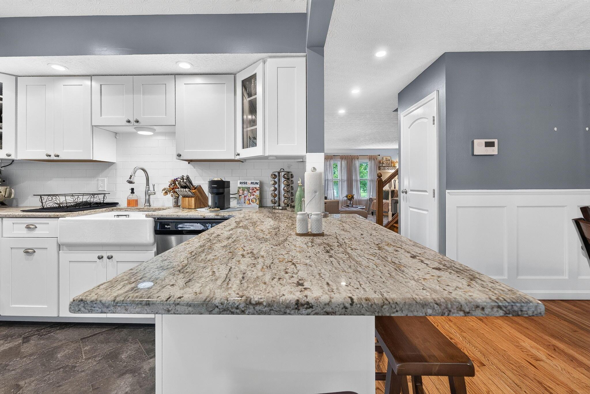 145 Ravine Ridge Drive S Property Photo 23