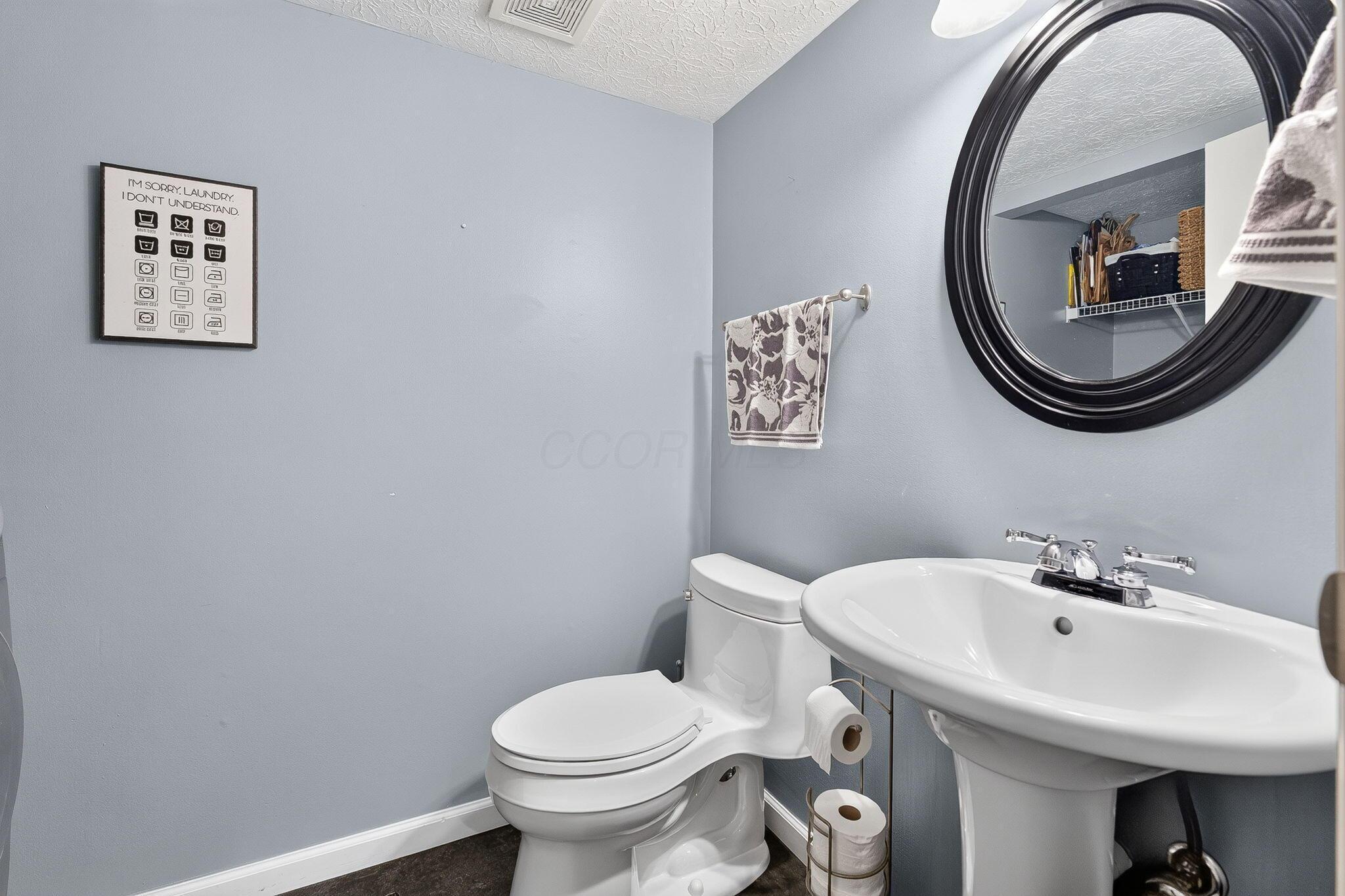 145 Ravine Ridge Drive S Property Photo 29