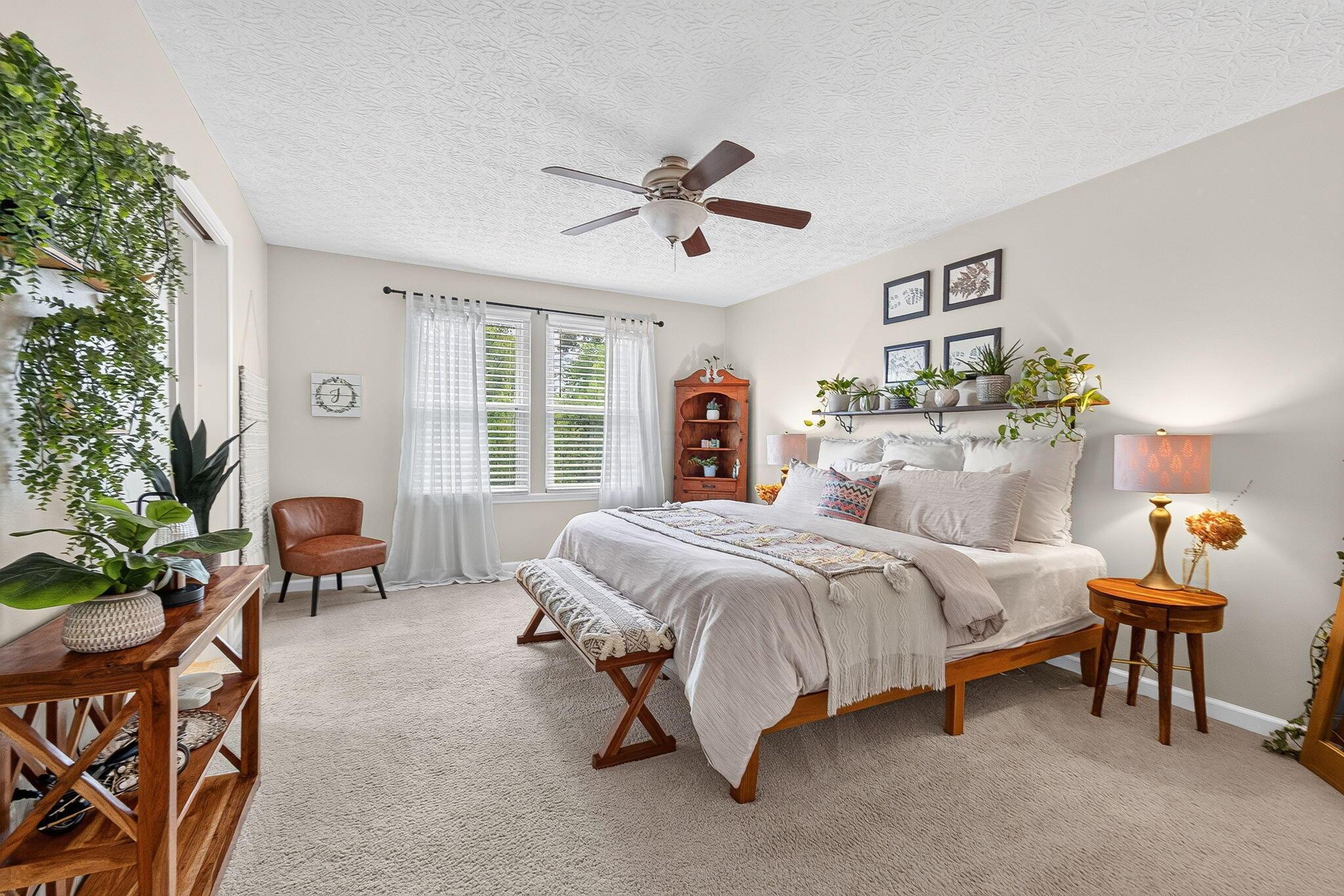 145 Ravine Ridge Drive S Property Photo 34