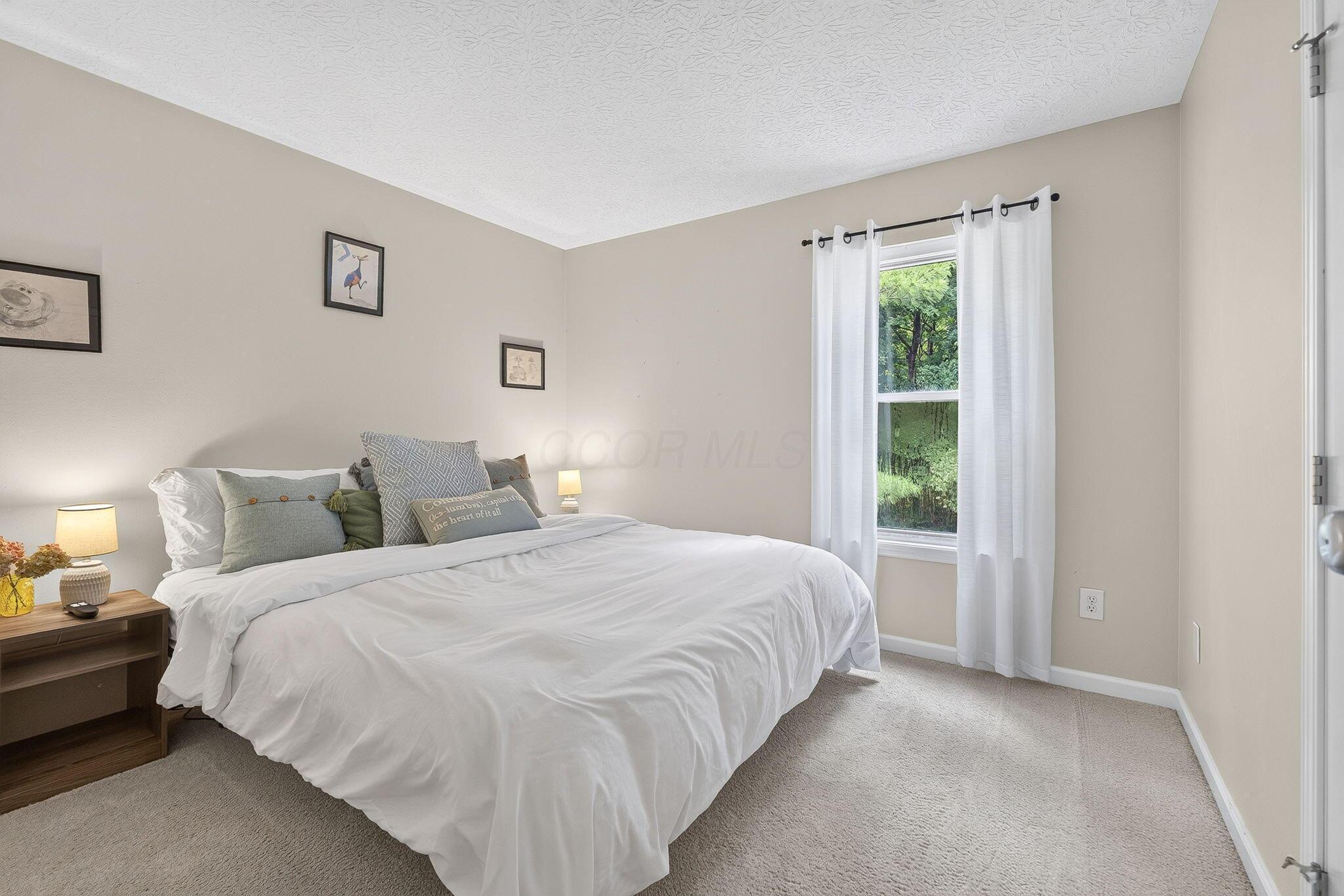 145 Ravine Ridge Drive S Property Photo 44