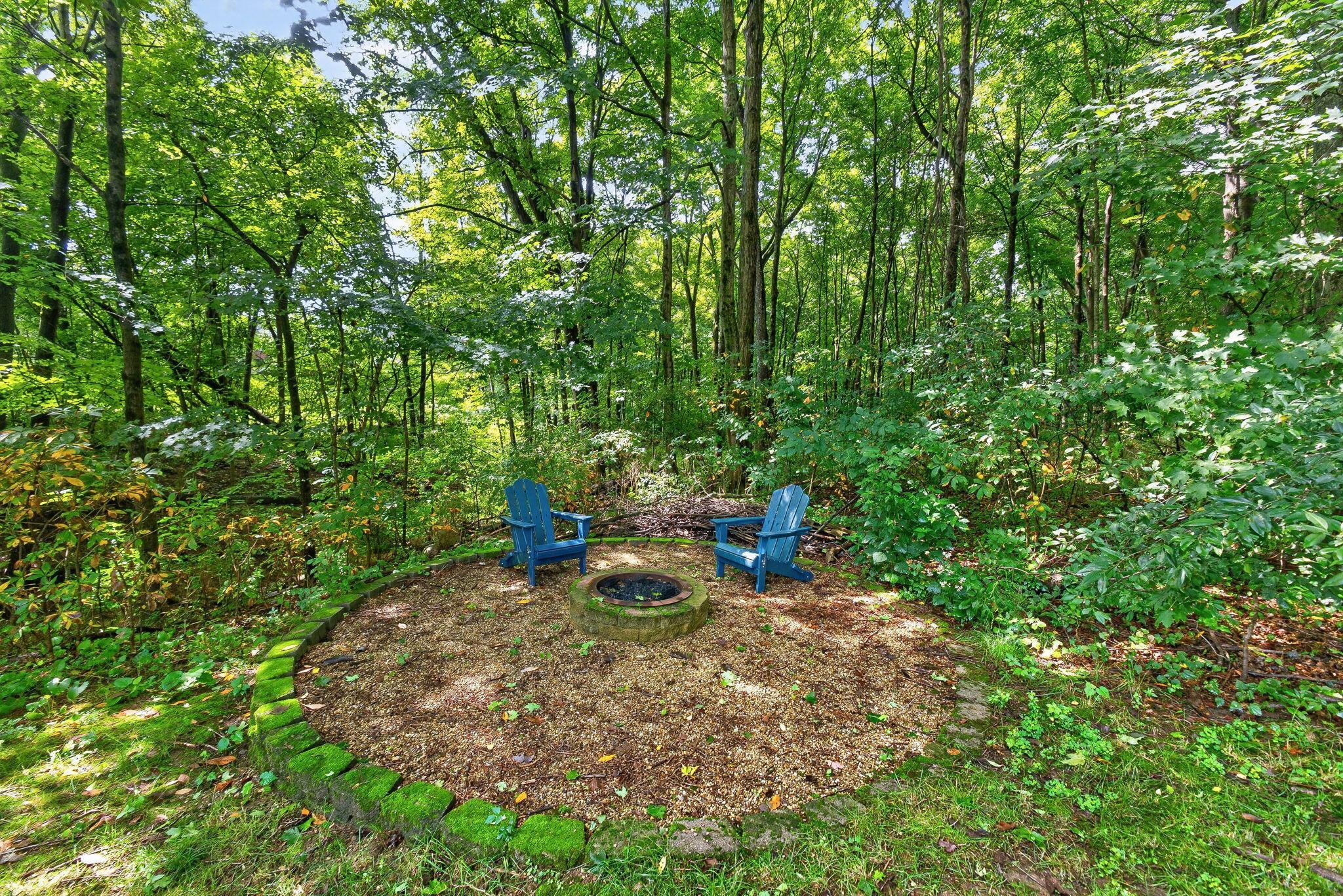 145 Ravine Ridge Drive S Property Photo 71