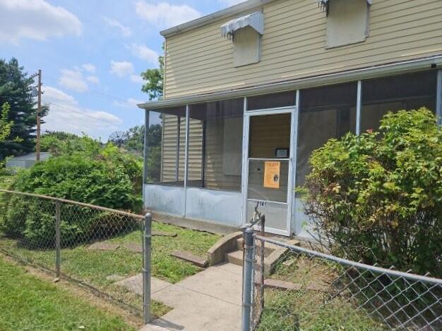 2141 Margaret Avenue Property Photo 1