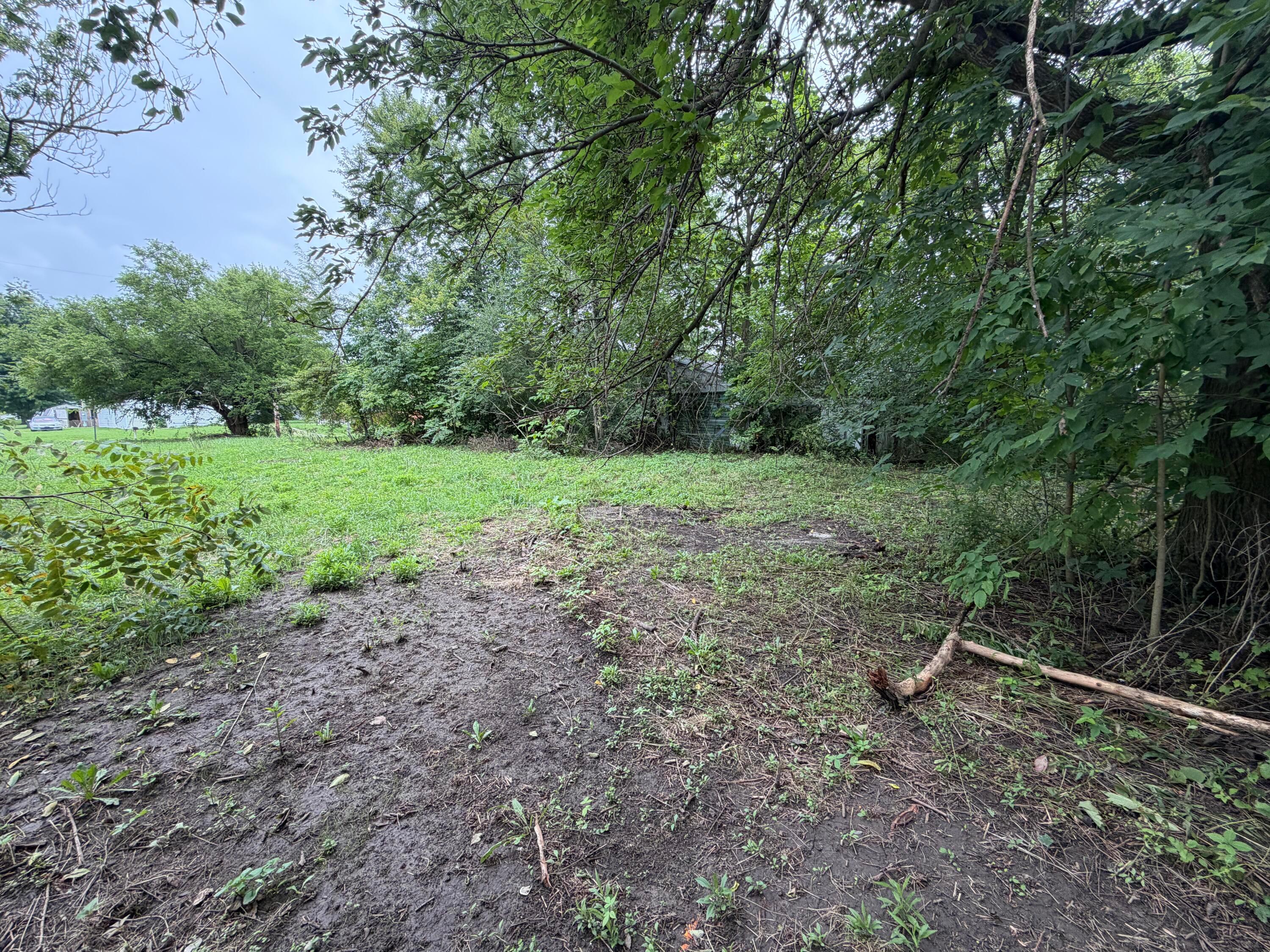 325 E Center Street Property Photo 6