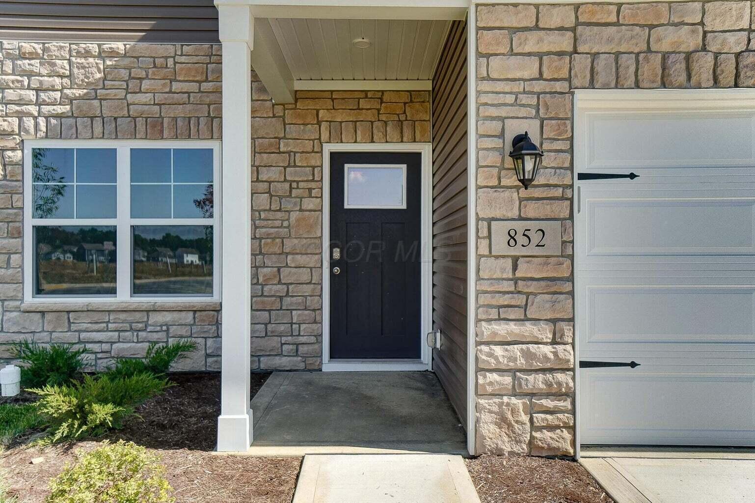 852 Sunny Vale Drive Property Photo 6