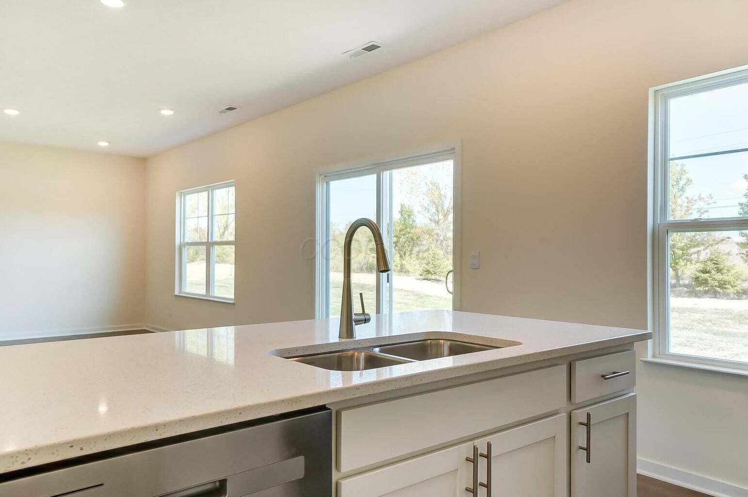 852 Sunny Vale Drive Property Photo 15