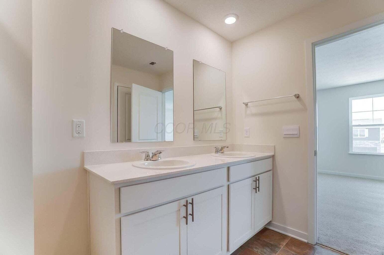 852 Sunny Vale Drive Property Photo 28