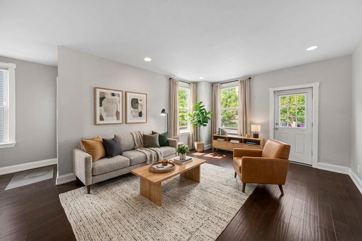 700 S Champion Avenue Property Photo 1