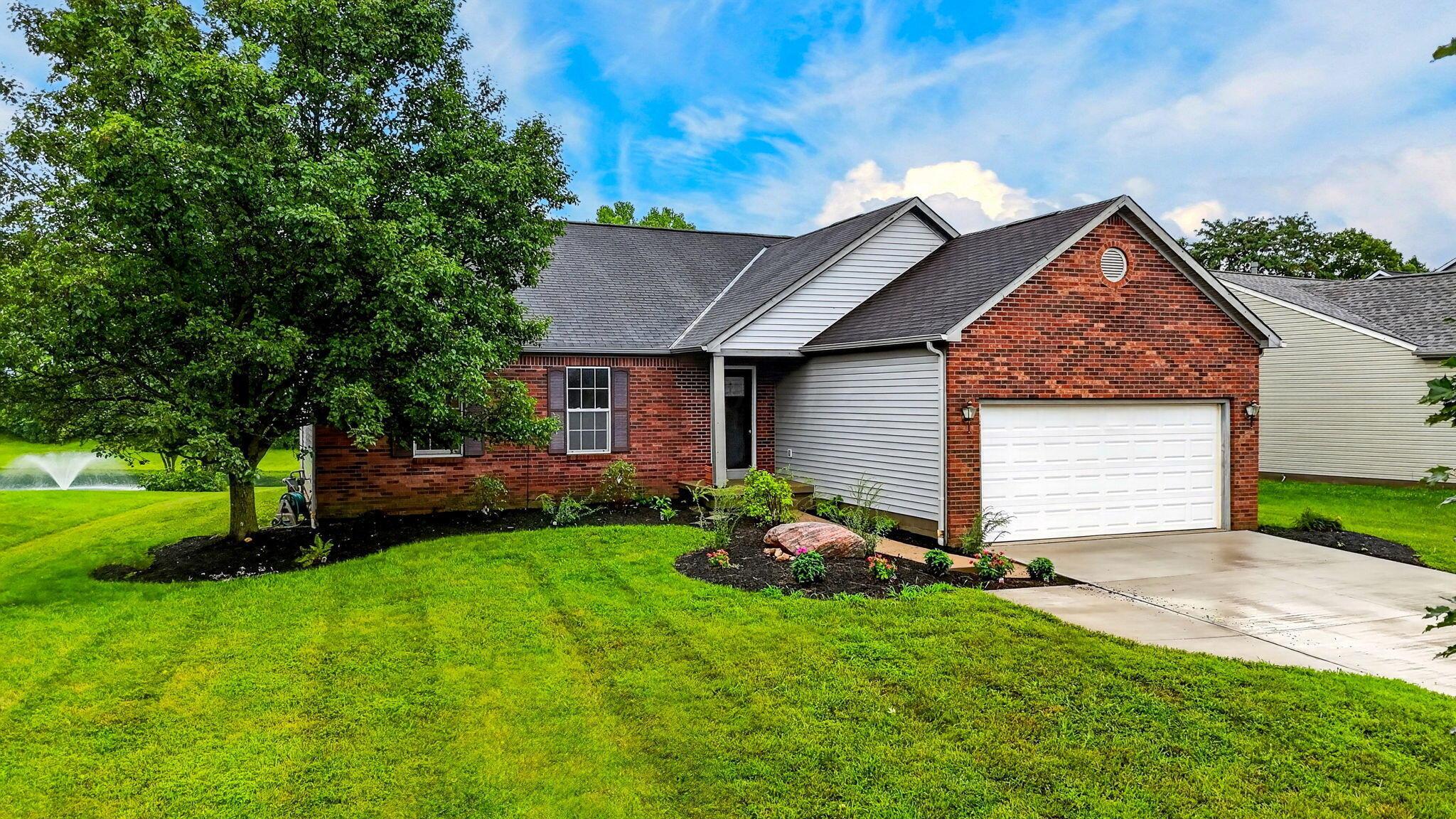 699 Scioto Meadows Boulevard Property Photo 1