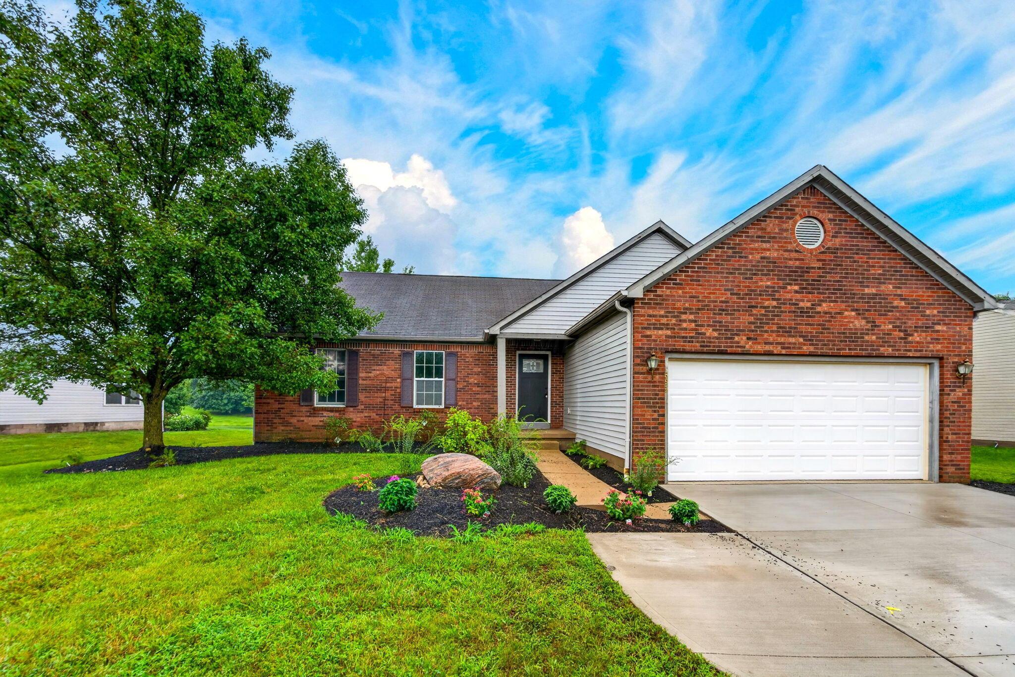 699 Scioto Meadows Boulevard Property Photo 2