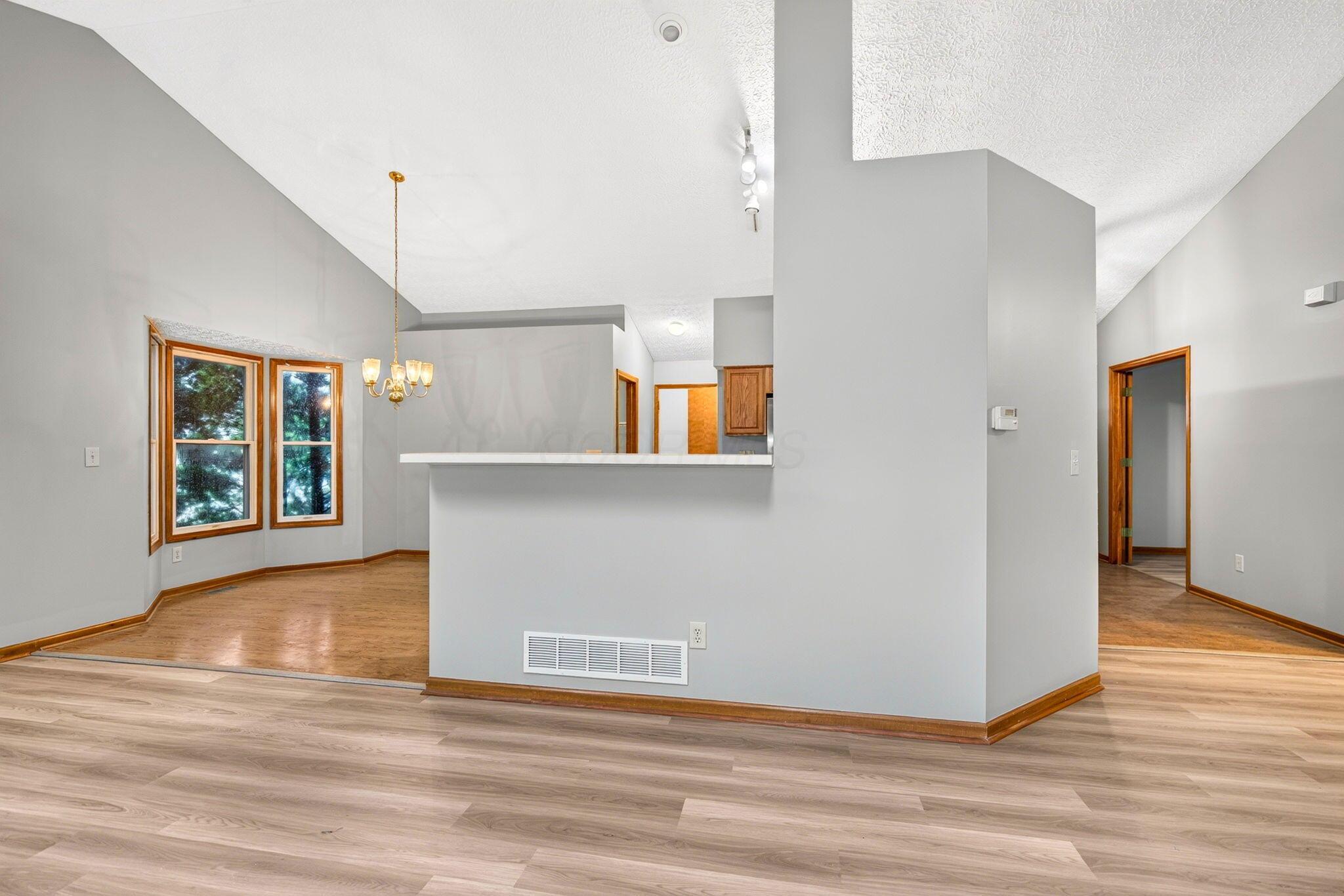 699 Scioto Meadows Boulevard Property Photo 27