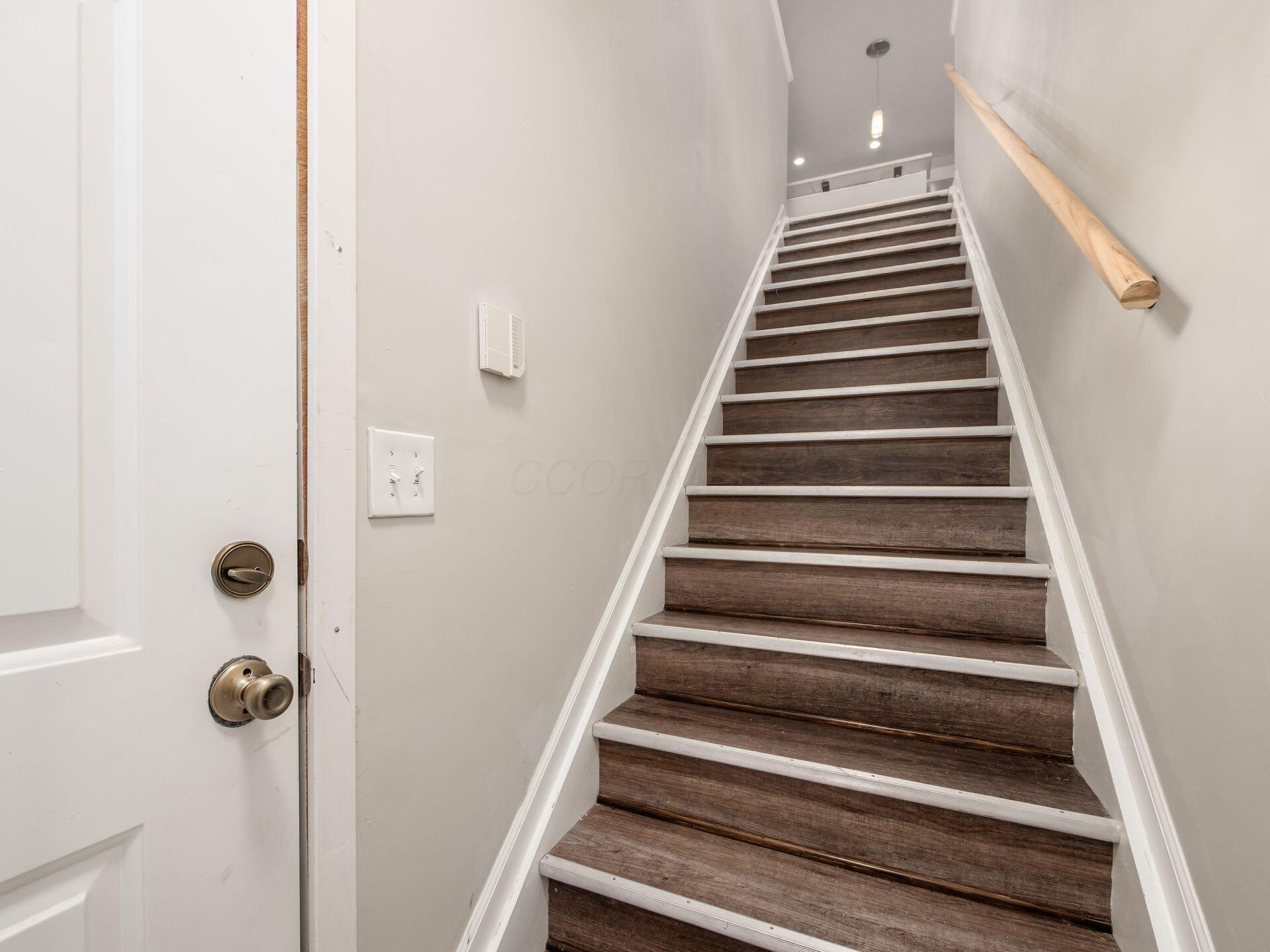 5018 Ivyvine Boulevard, B Property Photo 6
