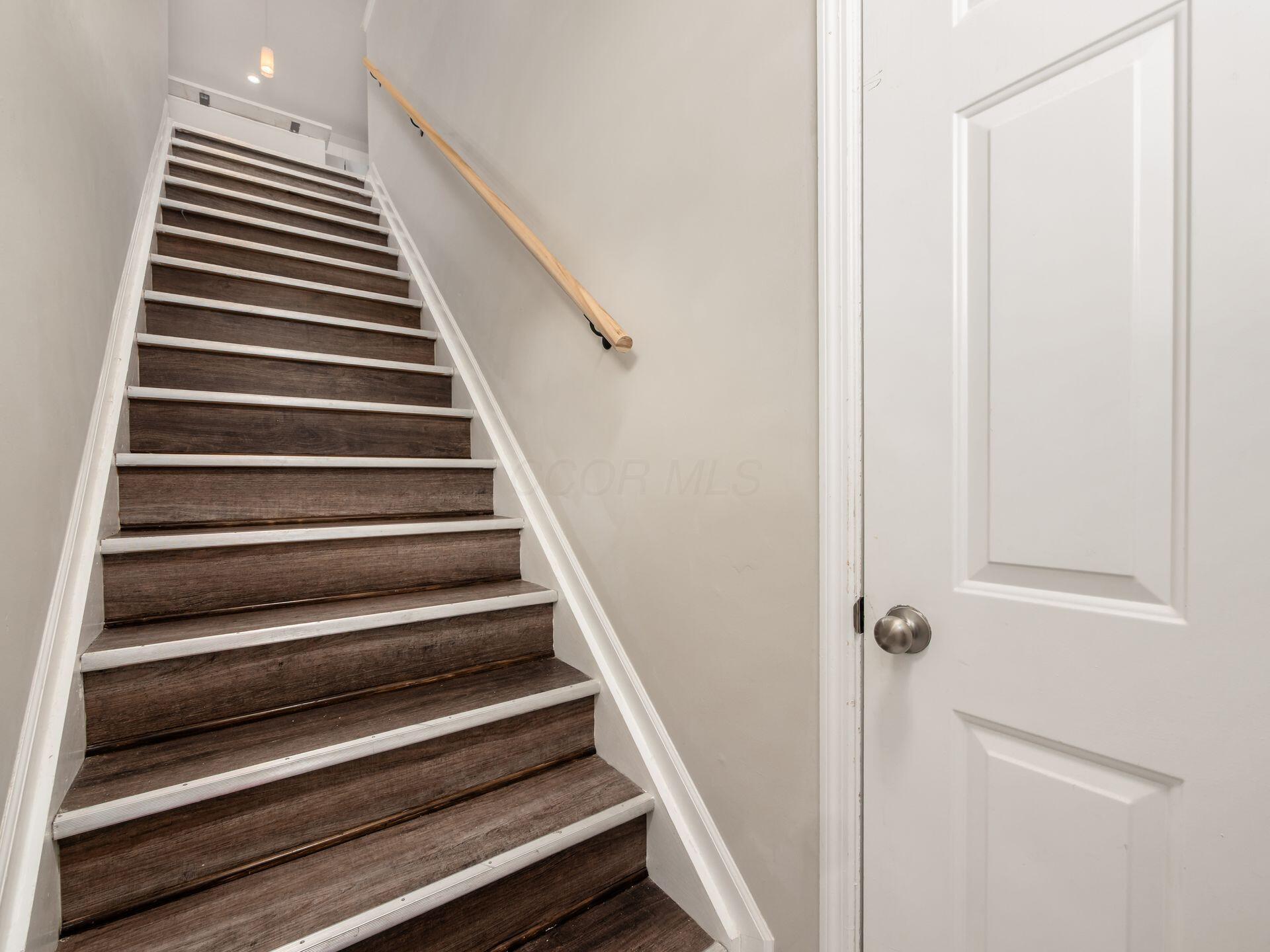 5018 Ivyvine Boulevard, B Property Photo 7