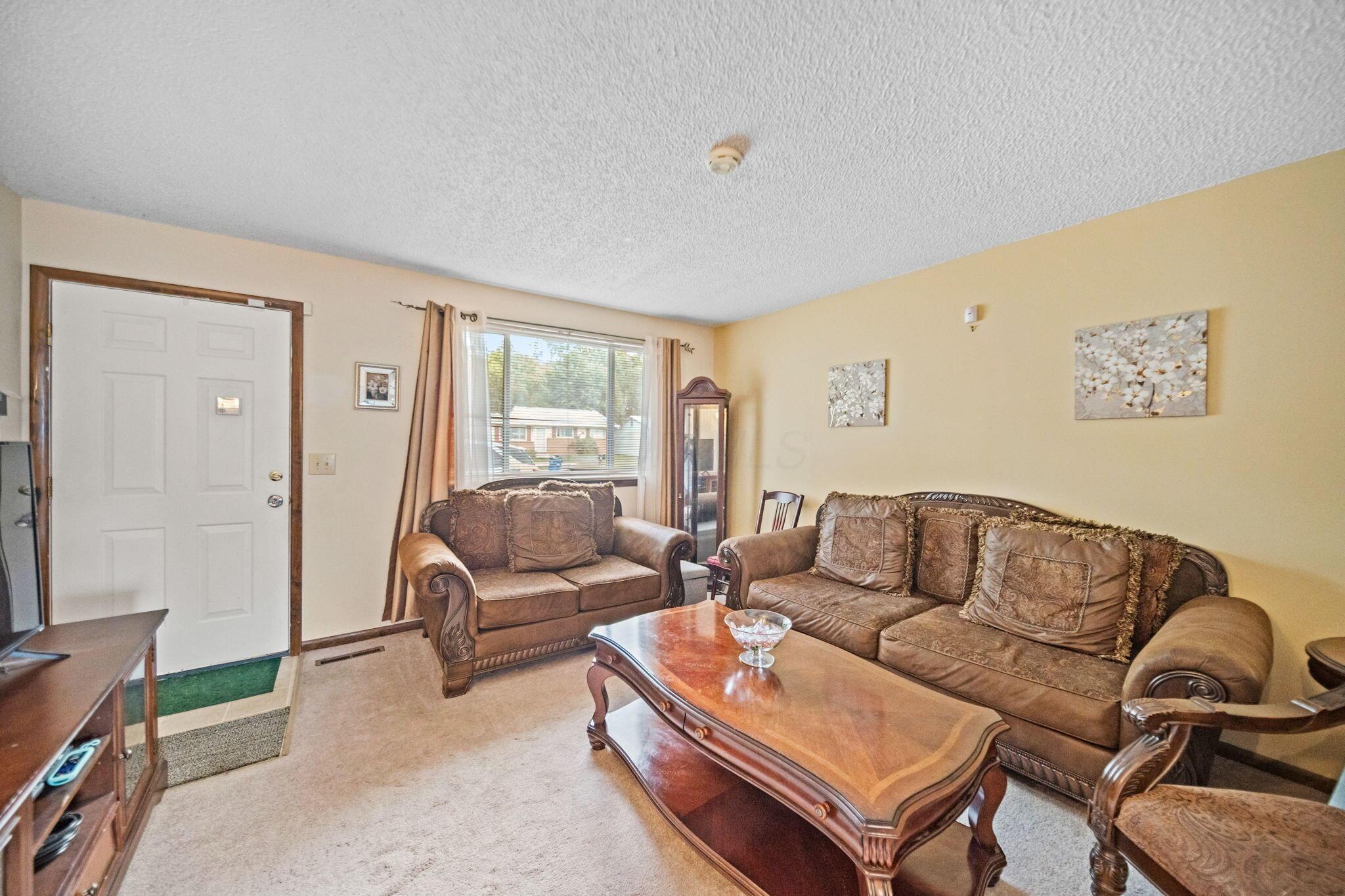 5329 Refugee Road Property Photo 10
