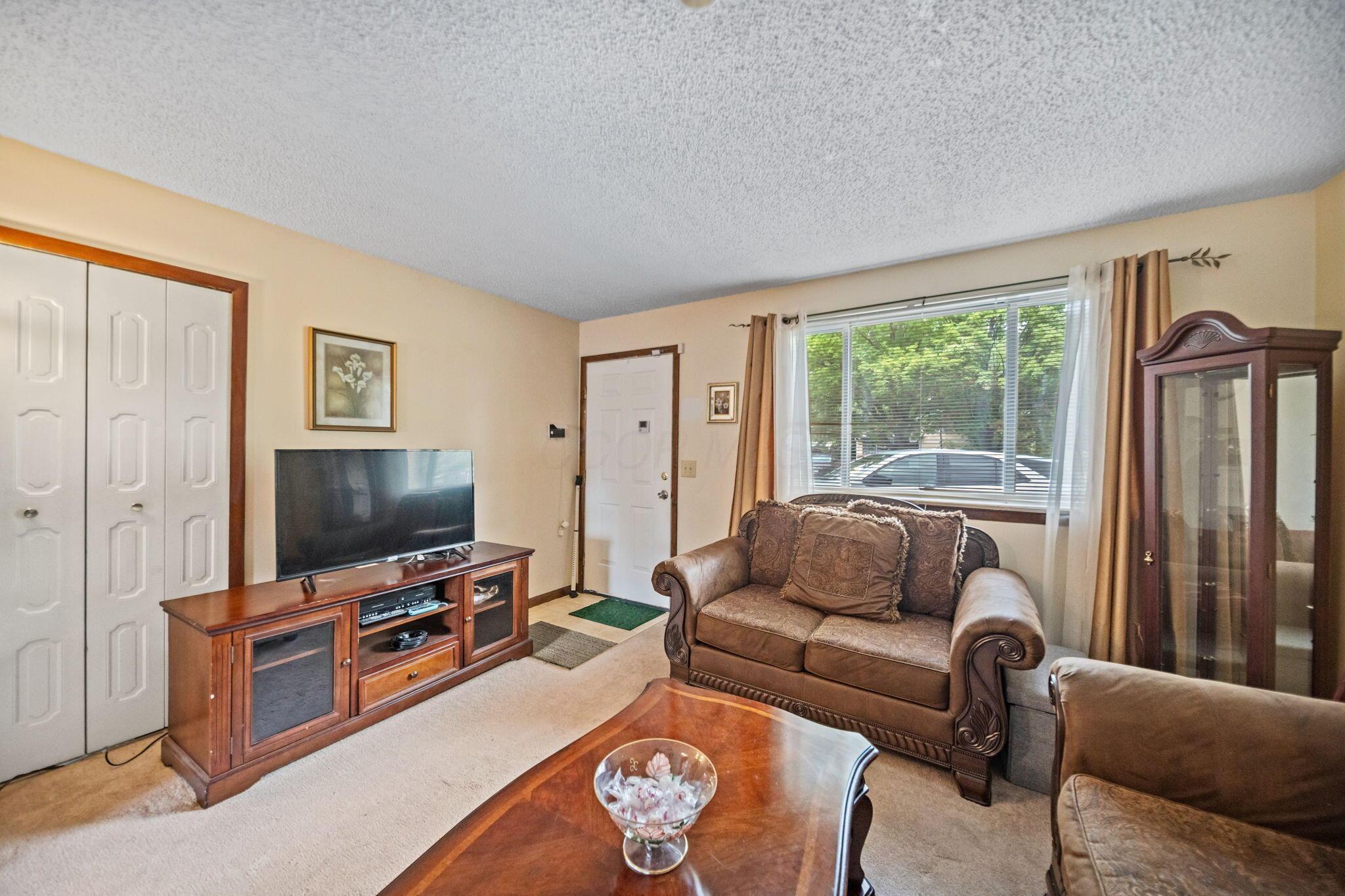 5329 Refugee Road Property Photo 11