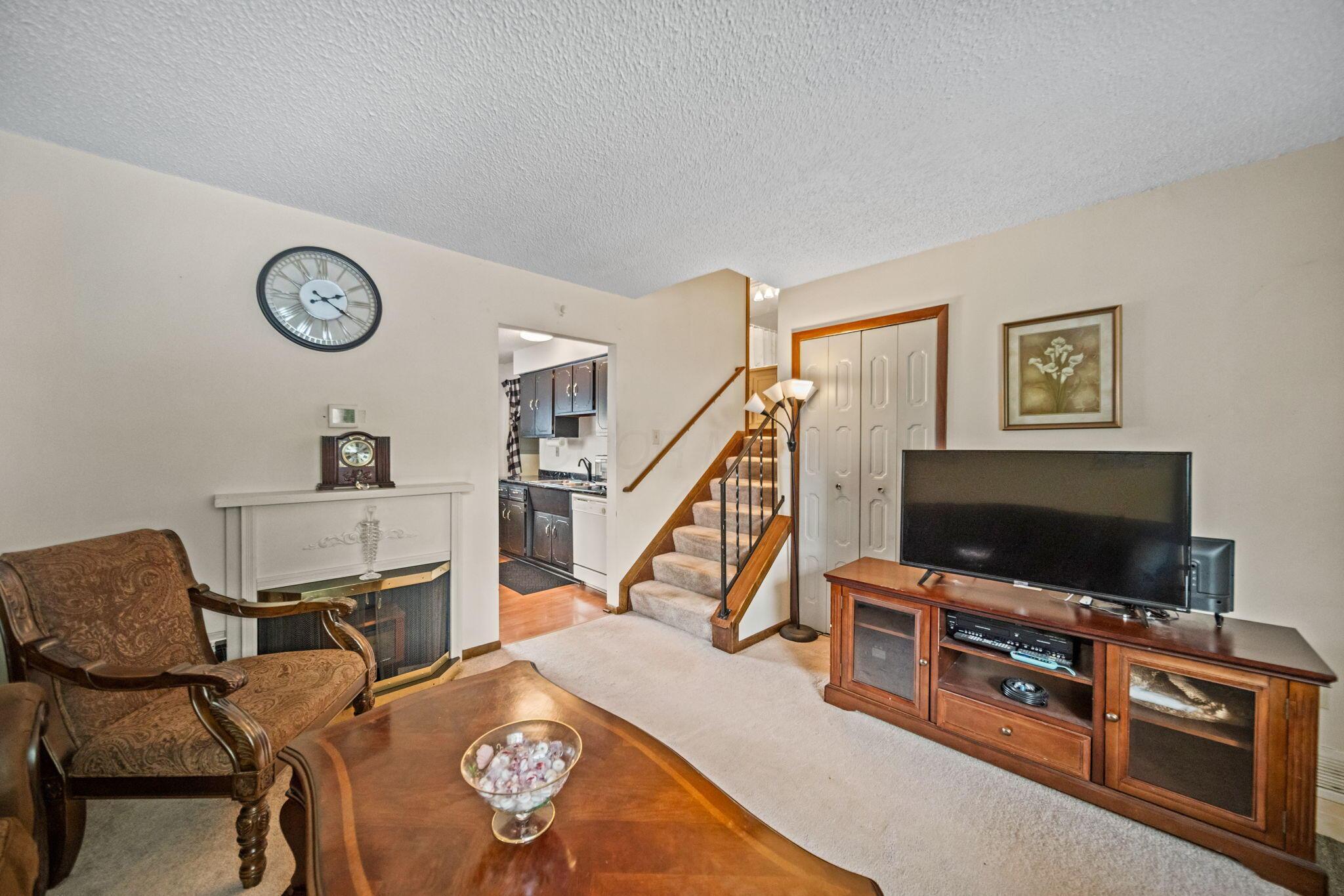 5329 Refugee Road Property Photo 12