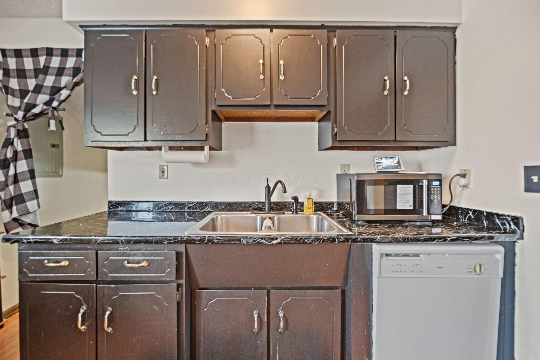 5329 Refugee Road Property Photo 16