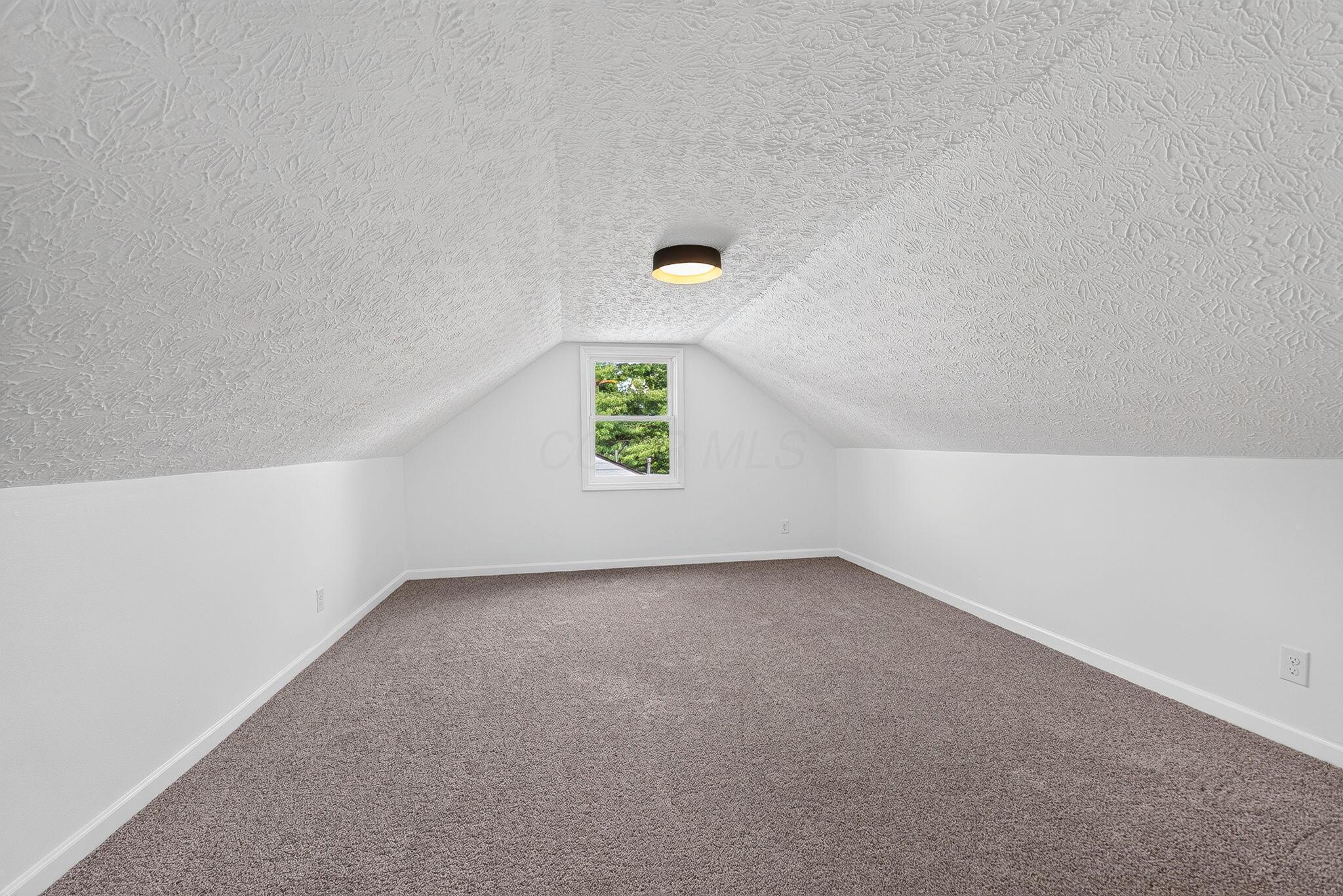 860 Minerva Avenue Property Photo 14