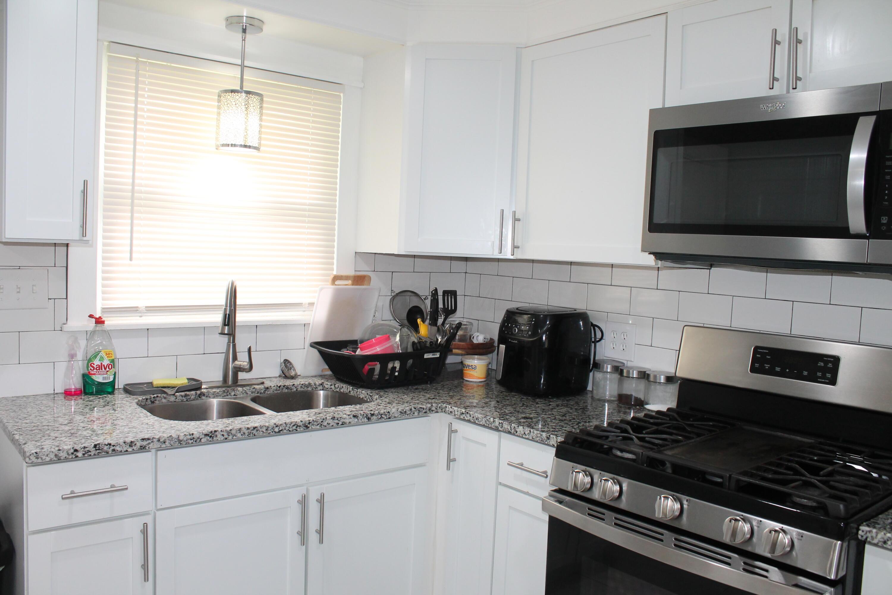 2193 Myrtle Avenue Property Photo 7
