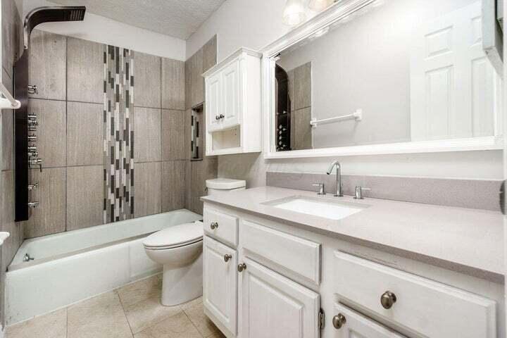 5417 E Valley Lane E Property Photo 9