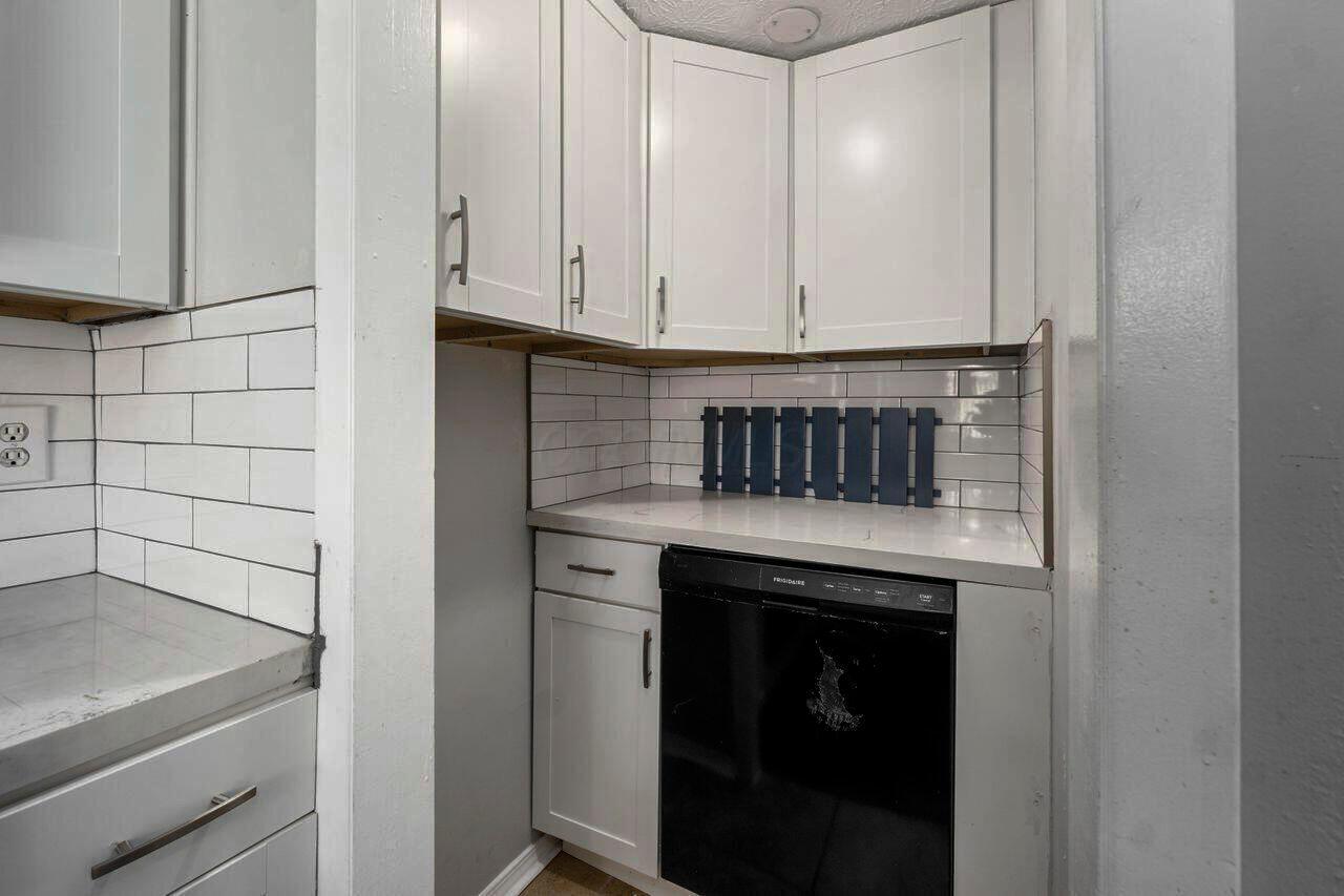 5417 E Valley Lane E Property Photo 20