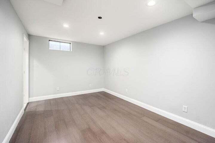 5417 E Valley Lane E Property Photo 28