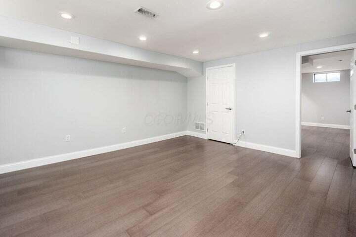 5417 E Valley Lane E Property Photo 30