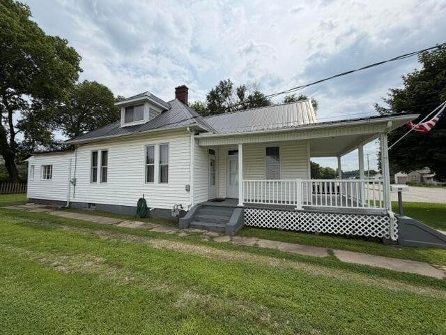 580 E Main Street Property Photo 3