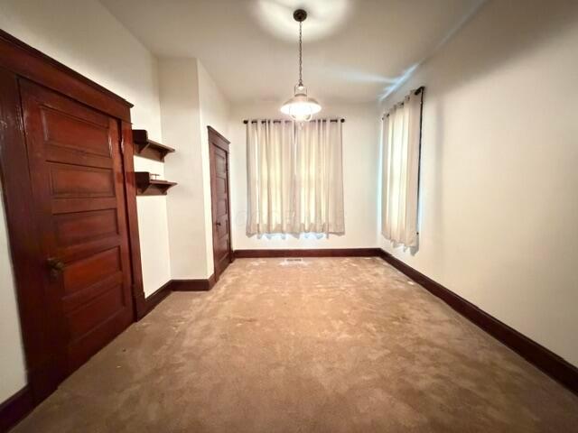 580 E Main Street Property Photo 12