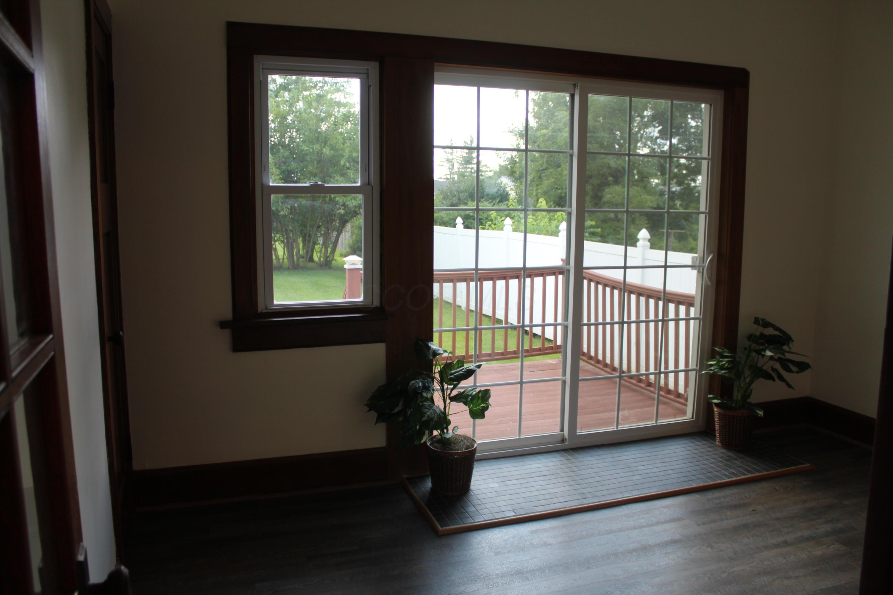 279 Thew Avenue Property Photo 8