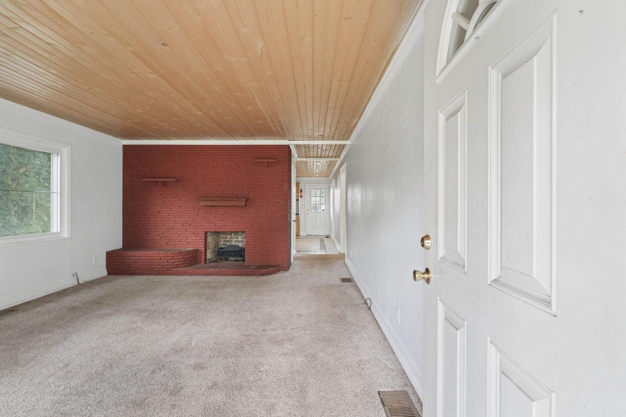 702 Cox Avenue Property Photo 5