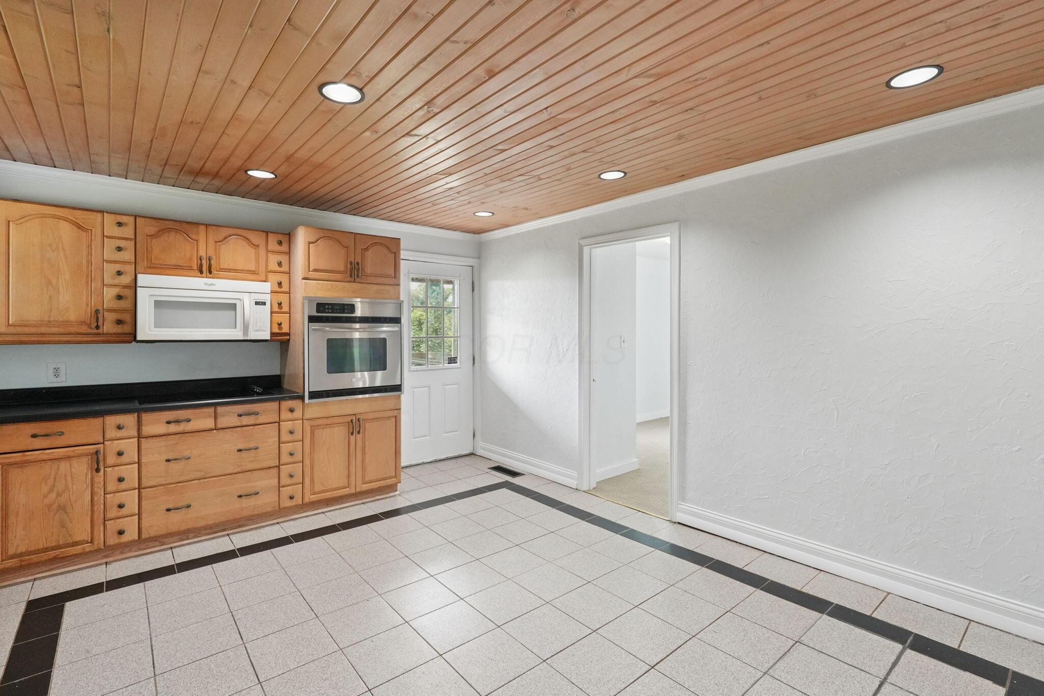 702 Cox Avenue Property Photo 10