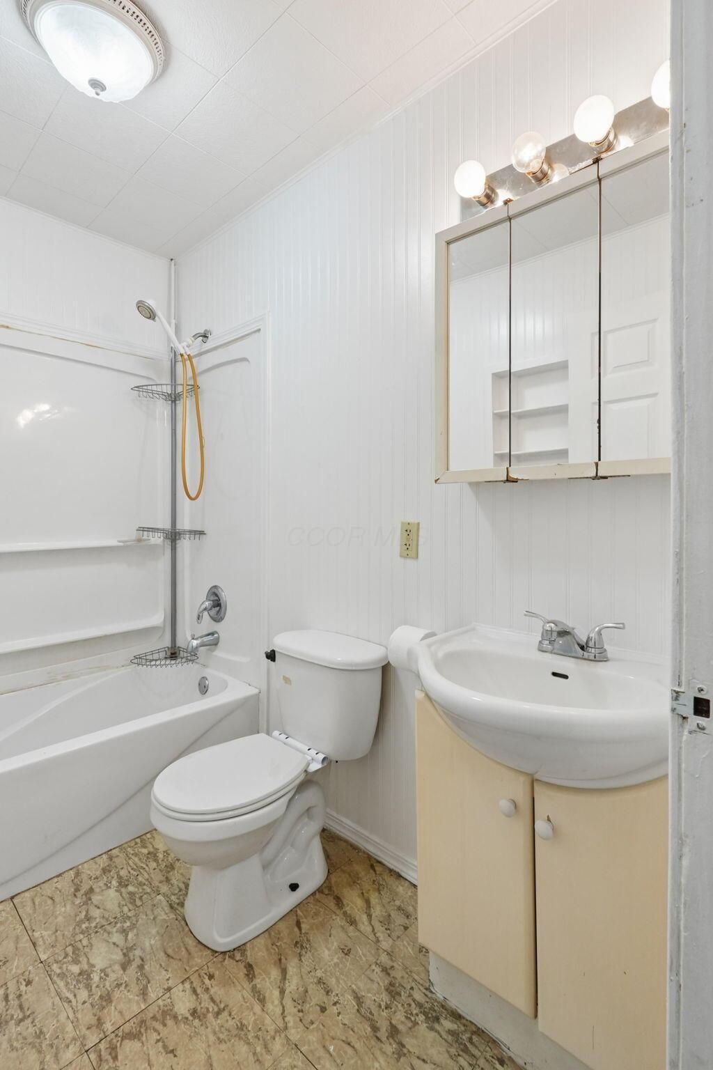 702 Cox Avenue Property Photo 17