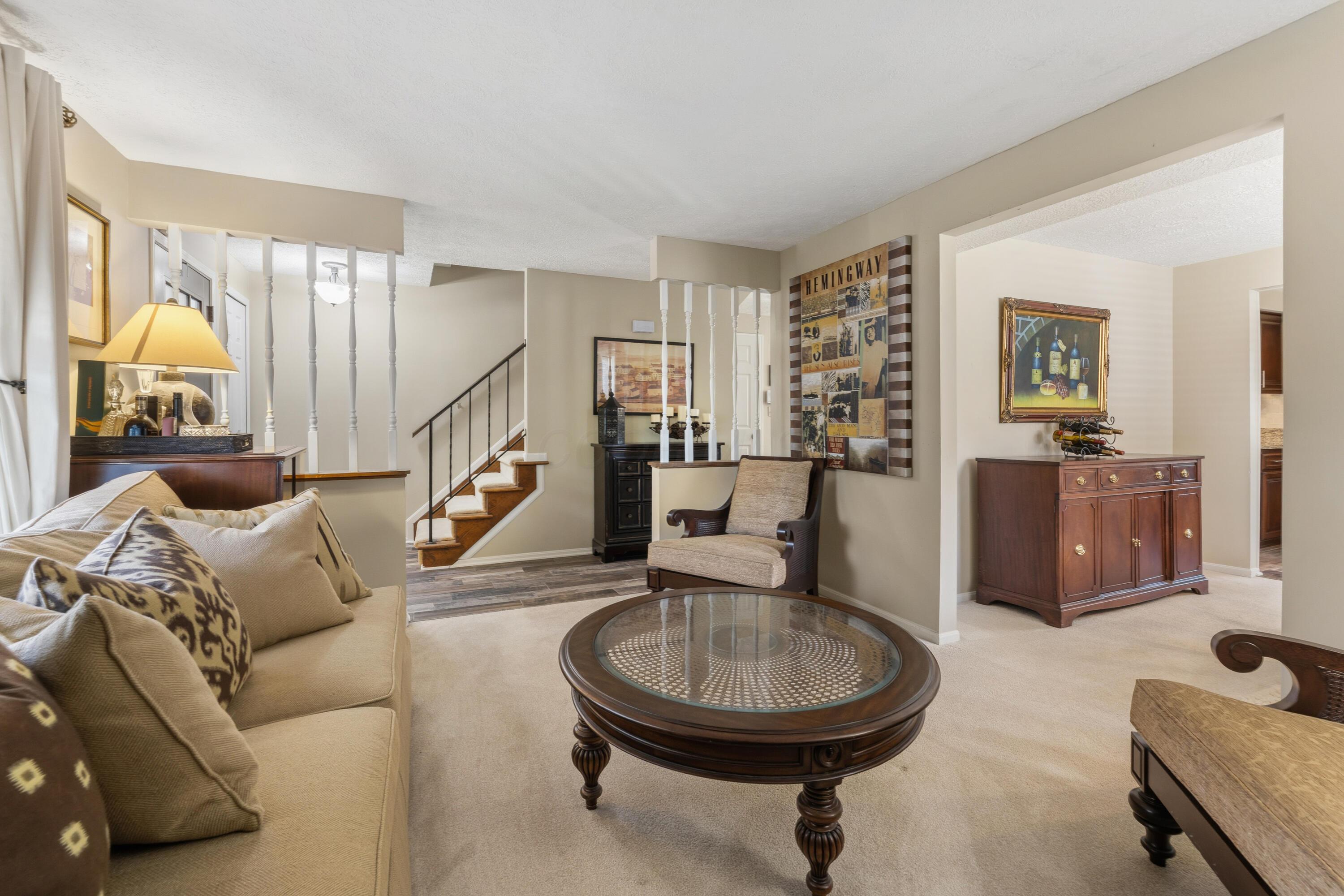 8043 Schoolside Drive Property Photo 4