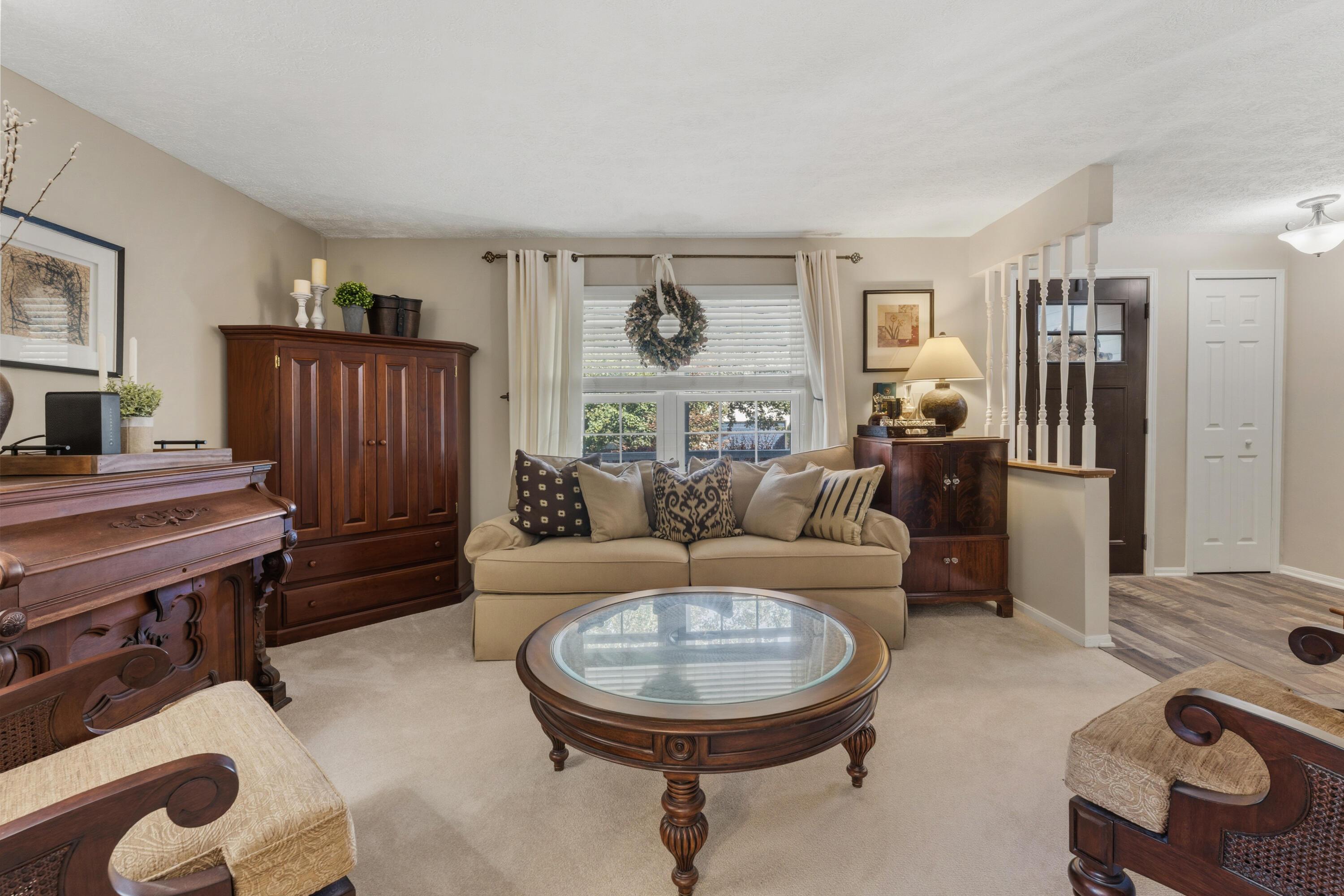 8043 Schoolside Drive Property Photo 5
