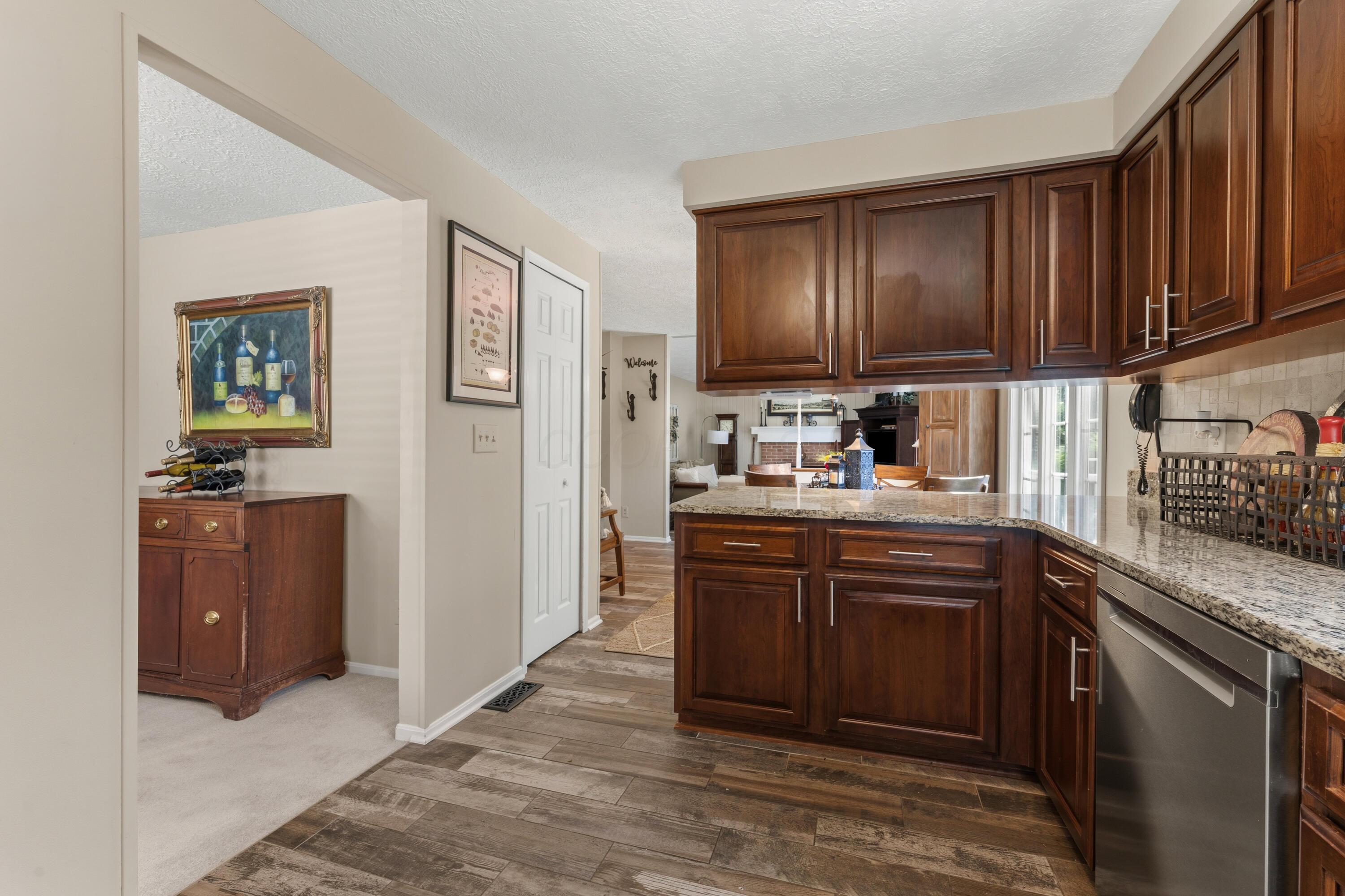 8043 Schoolside Drive Property Photo 10