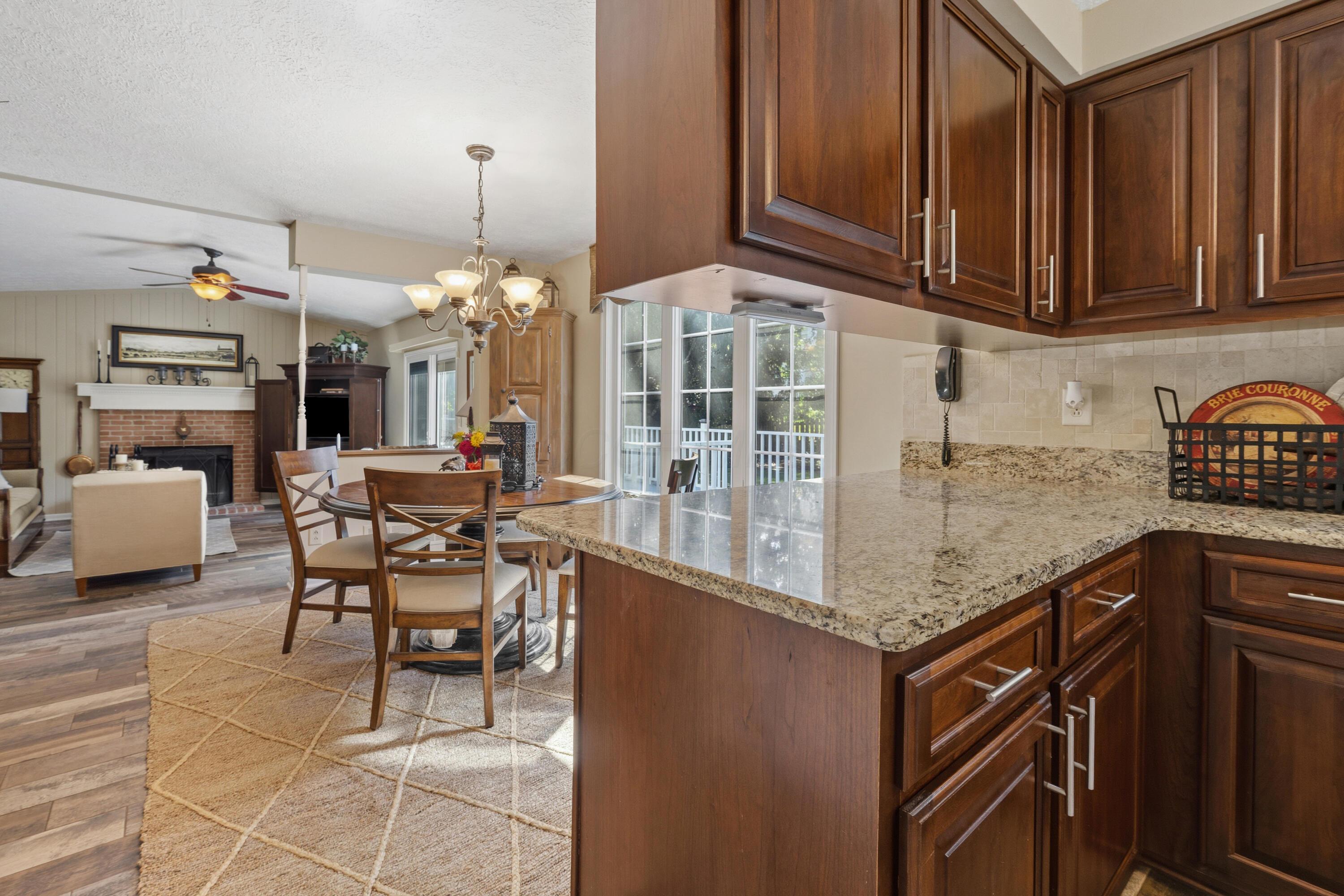 8043 Schoolside Drive Property Photo 11